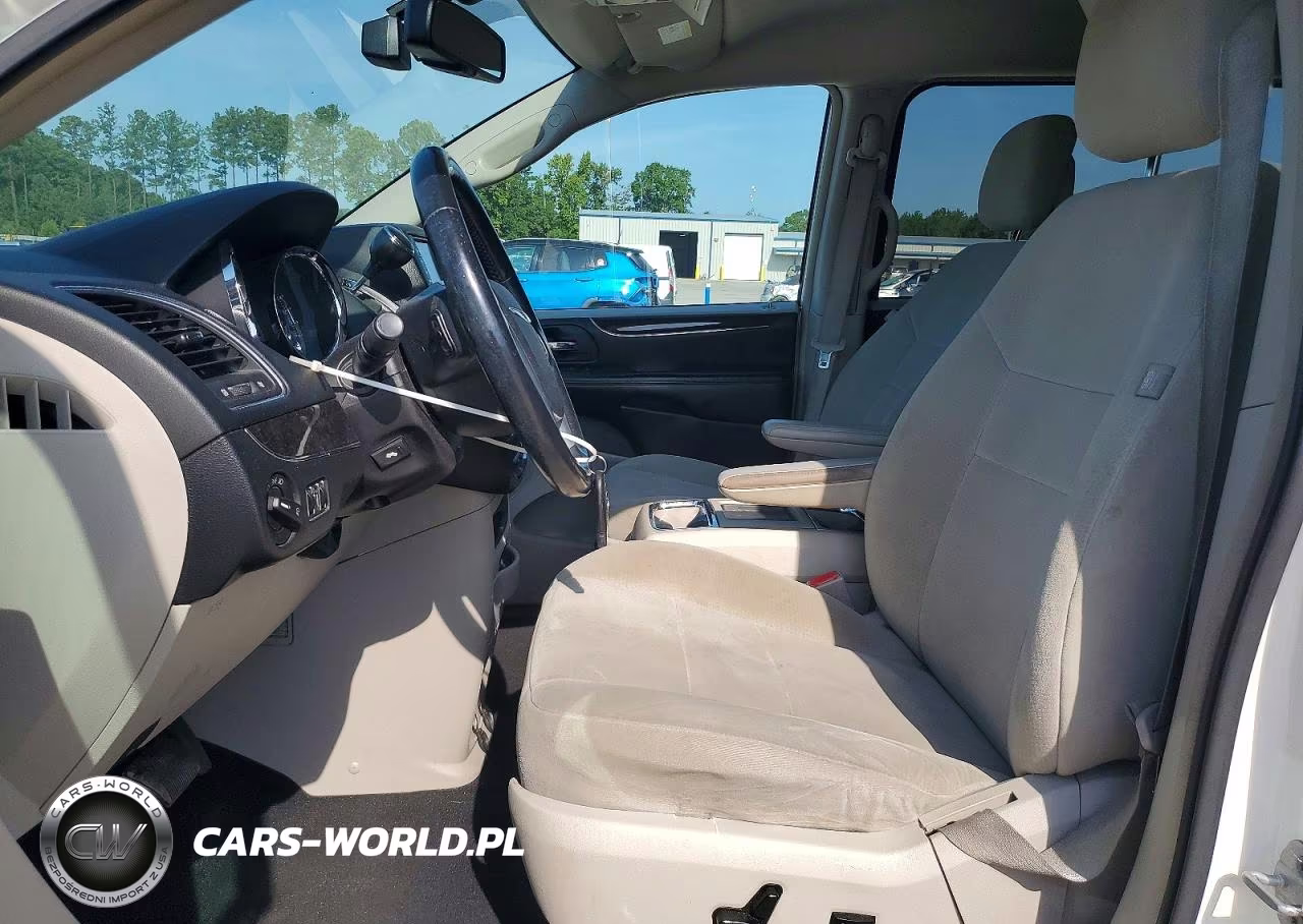 2011 Chrysler Town & Country Touring VIN:2A4RR5DG6BR703607 - 7