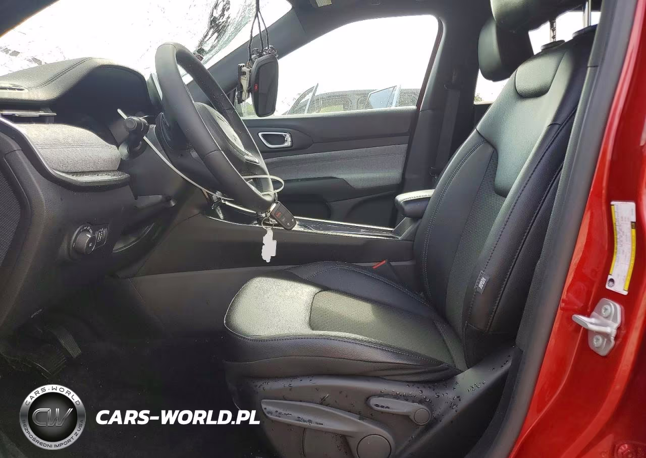 2025 Jeep Compass Latitude VIN:3C4NJDBN1ST569111 - 7