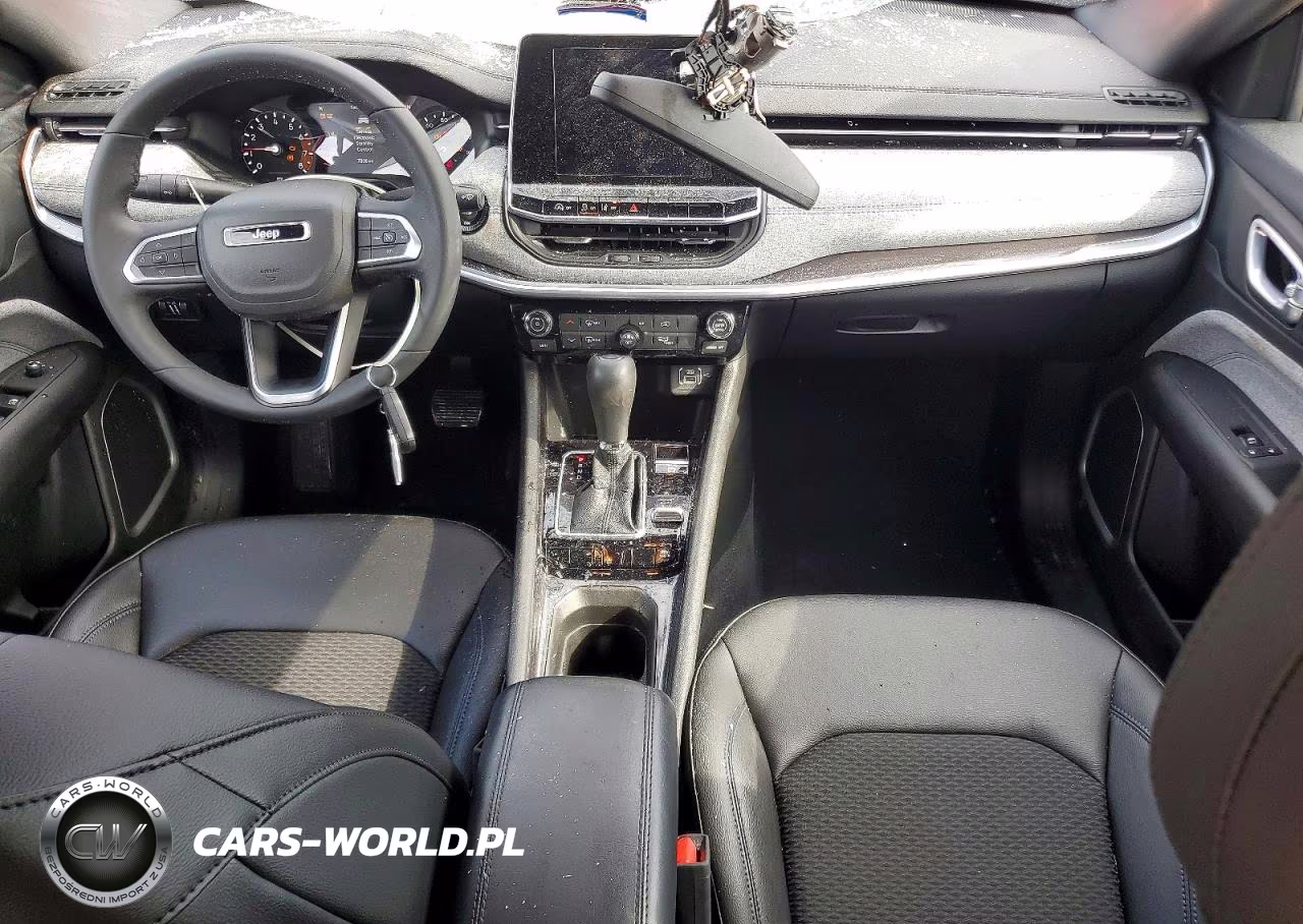 2025 Jeep Compass Latitude VIN:3C4NJDBN1ST569111 - 8