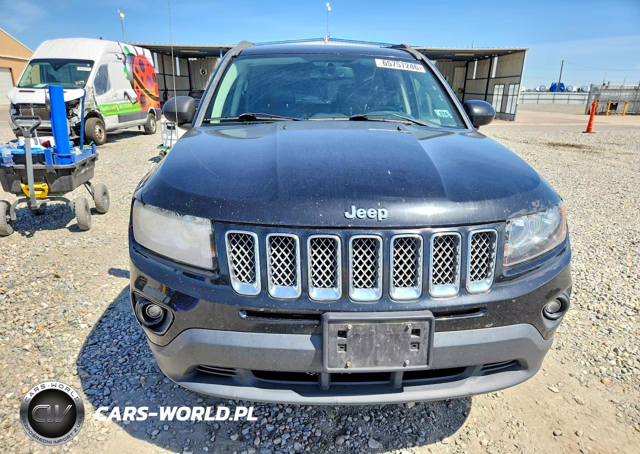 2015 Jeep Compass Latitude VIN:1C4NJDEB9FD163090 - 5