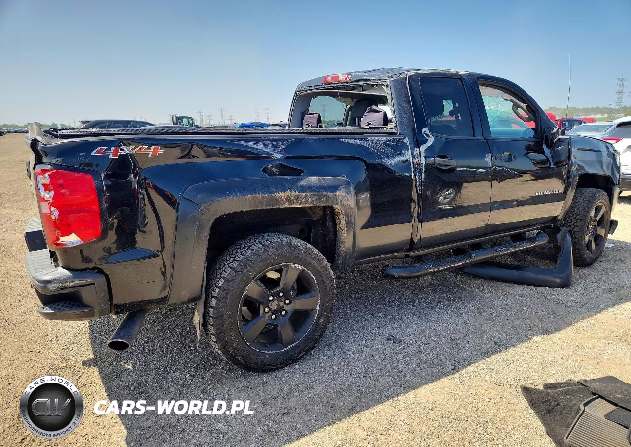 2017 Chevrolet Silverado K1500 VIN:1GCVKNEC5HZ406721 - 3
