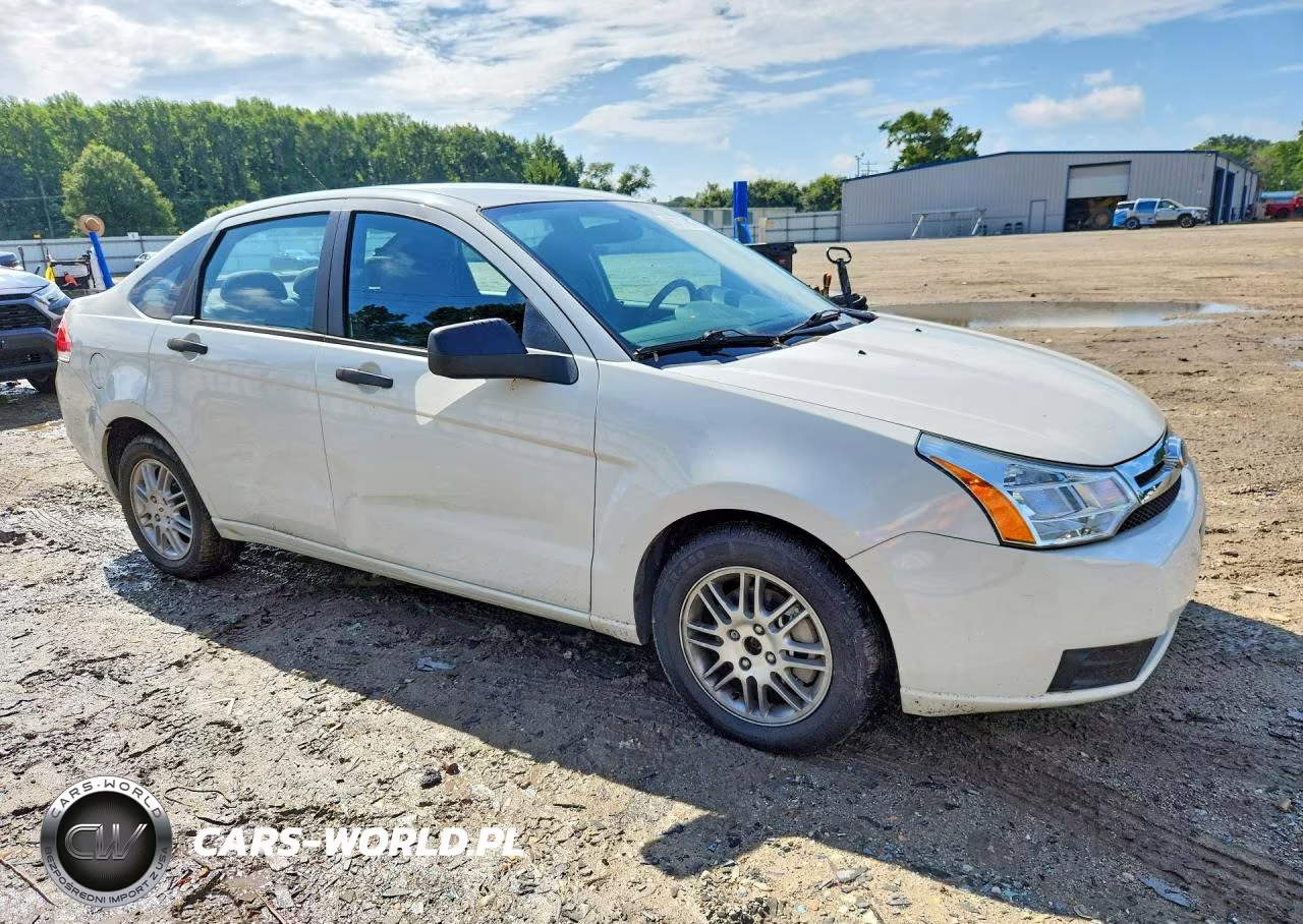 2010 Ford Focus Se VIN:1FAHP3FN0AW294989 - 4