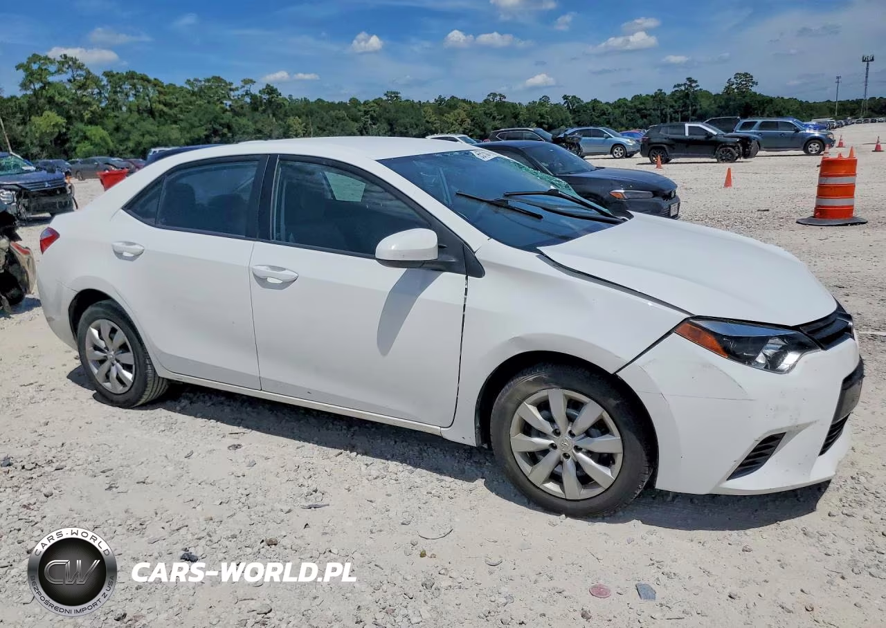 2016 Toyota Corolla Le VIN:5YFBURHE7GP403331 - 4