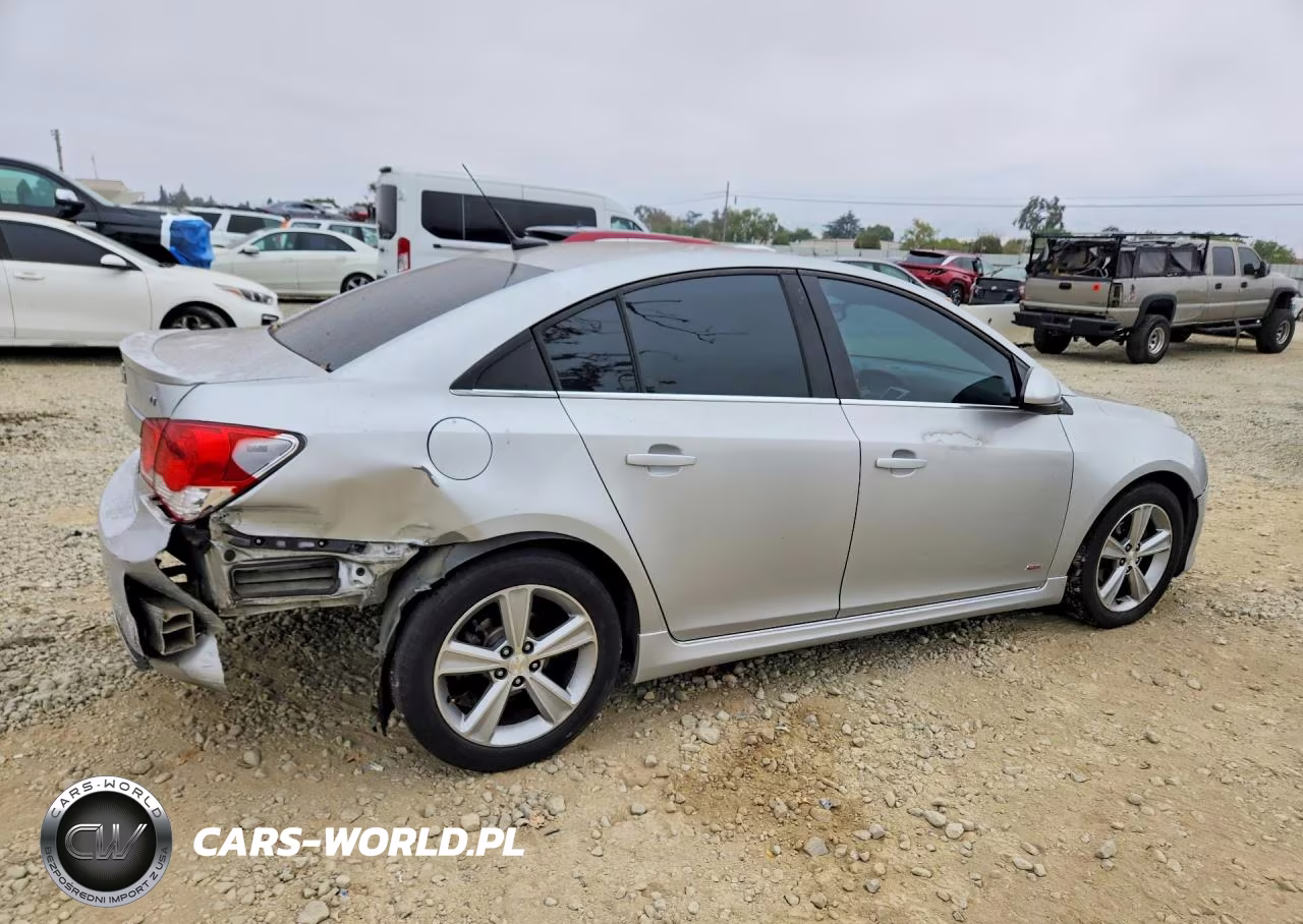 2014 Chevrolet Cruze Lt VIN:1G1PE5SB2E7379229 - 3