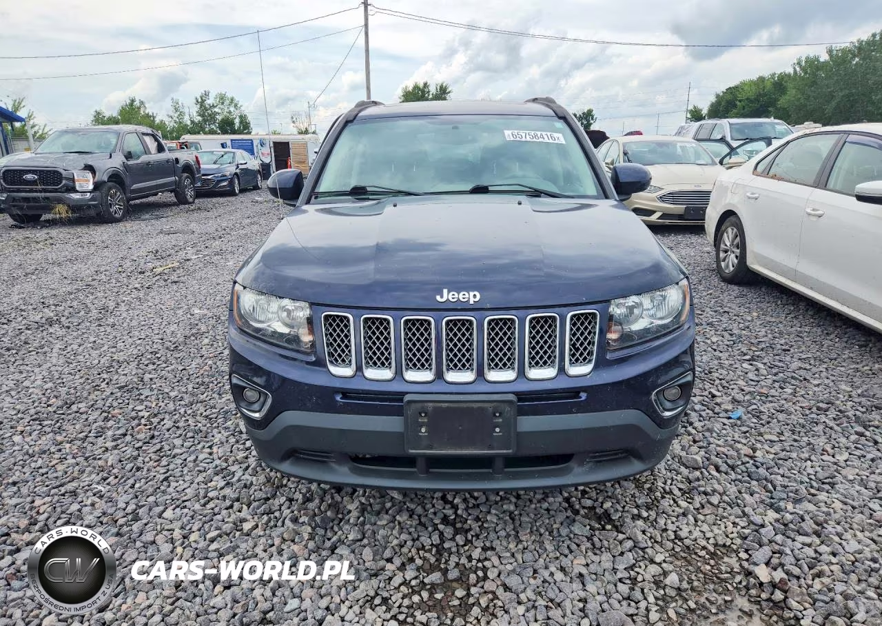 2016 Jeep Compass Latitude VIN:1C4NJDEB4GD738942 - 5