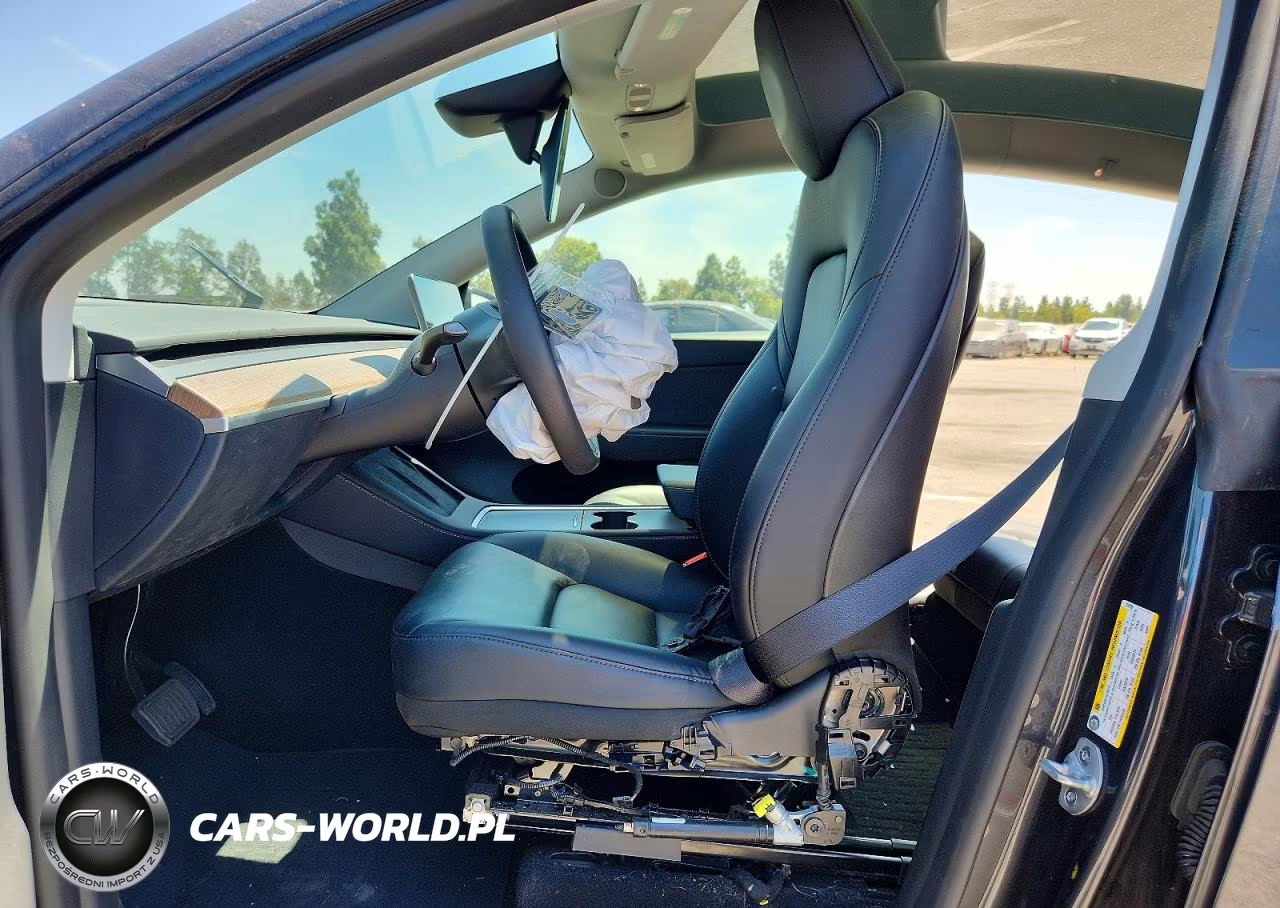 2025 Tesla Model Y VIN:7SAYGDED3SF224789 - 7
