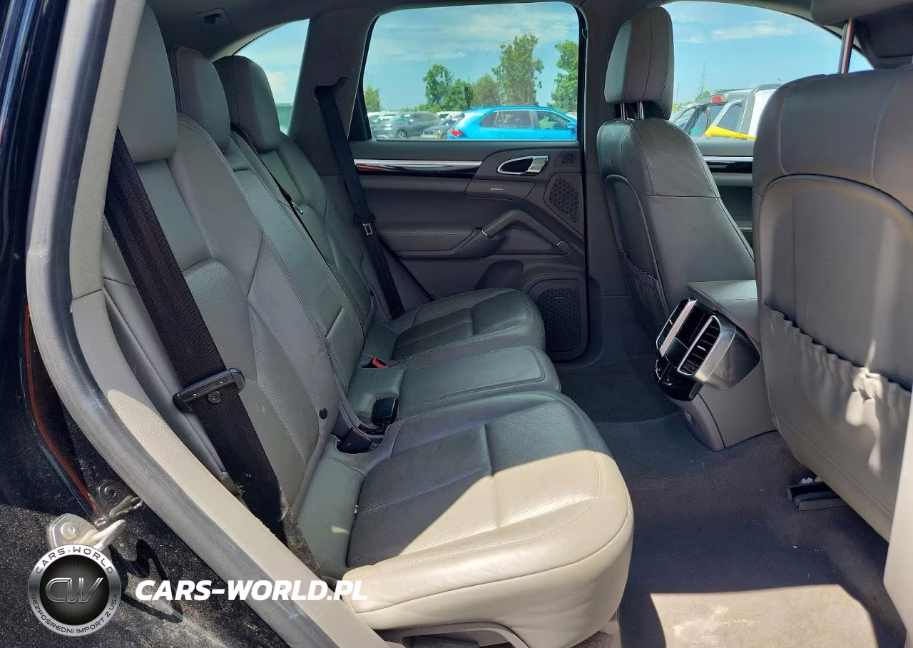 2014 Porsche Cayenne S Hybrid VIN:WP1AE2A21ELA50377 - 11
