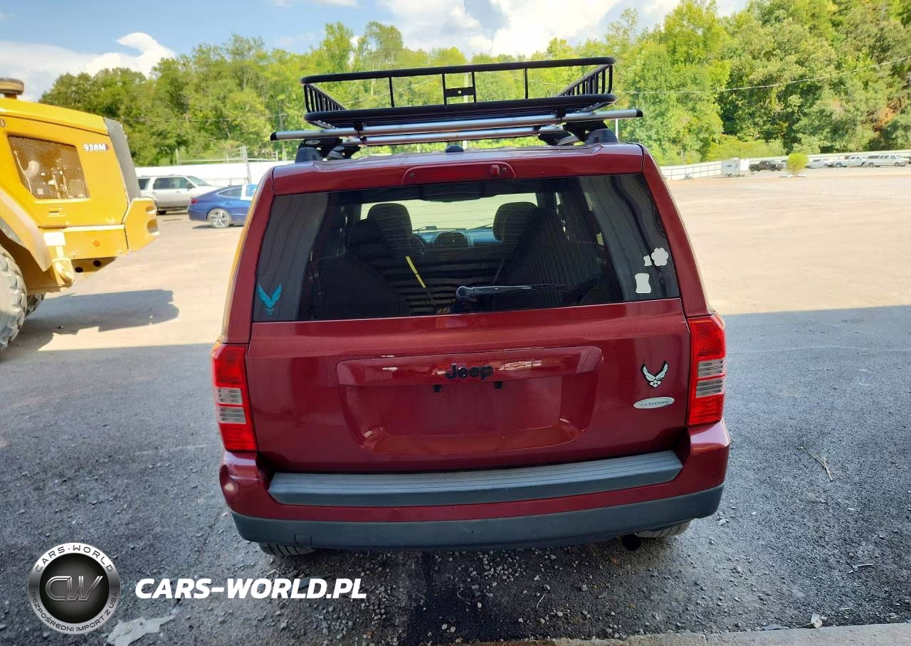 2014 Jeep Patriot Latitude VIN:1C4NJPFA9ED645581 - 6