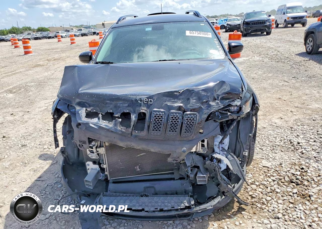 2020 Jeep Cherokee Latitude Plus VIN:1C4PJLLB4LD530365 - 5