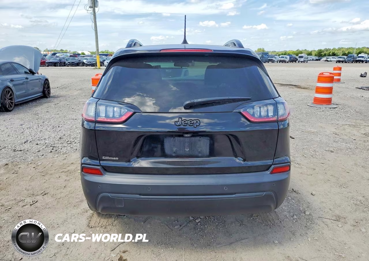 2020 Jeep Cherokee Latitude Plus VIN:1C4PJLLB4LD530365 - 6