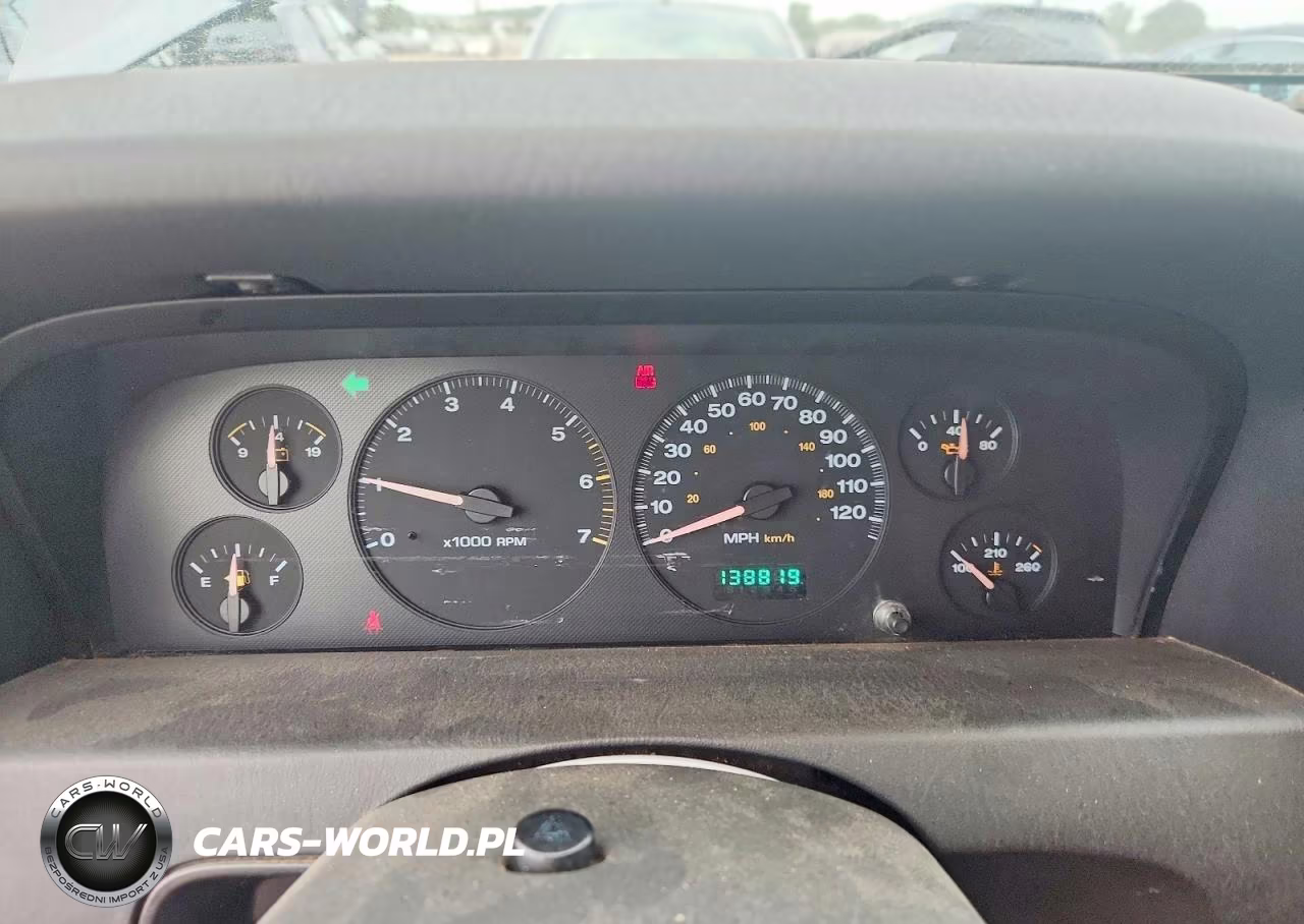 2002 Jeep Grand Cherokee Laredo VIN:1J4GW48S42C110703 - 9