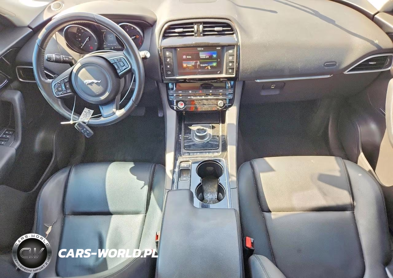 2017 Jaguar F-Pace Premium VIN:SADCJ2BV3HA892849 - 8