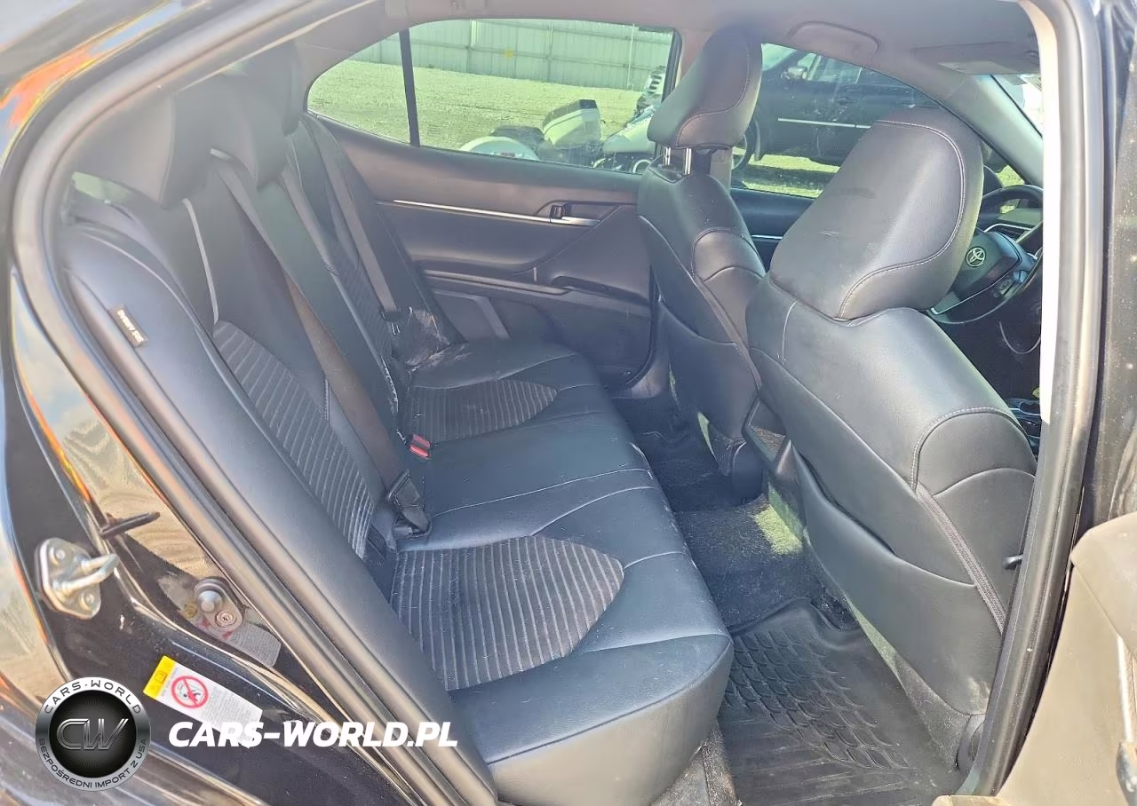 2018 Toyota Camry Se VIN:4T1B11HK4JU075100 - 10