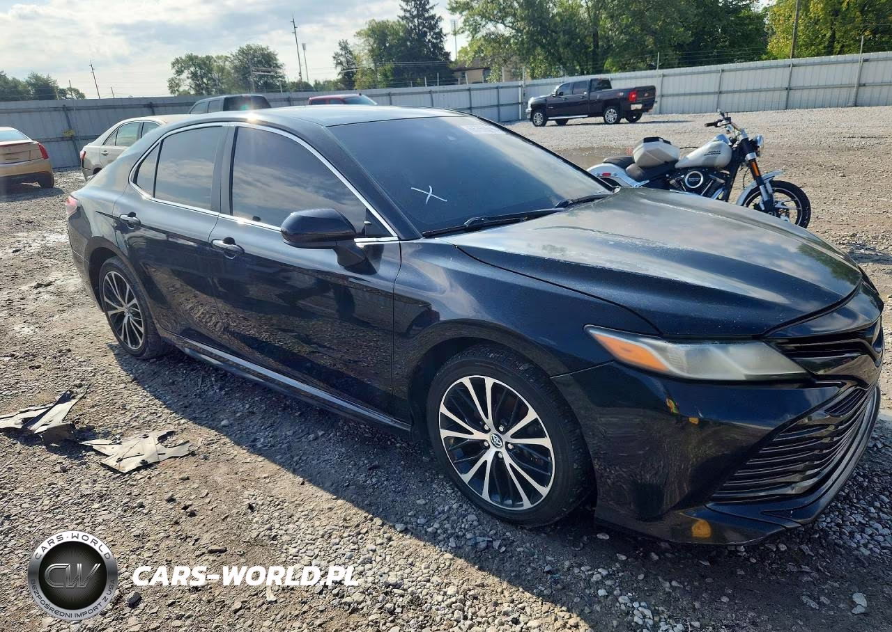 2018 Toyota Camry Se VIN:4T1B11HK4JU075100 - 4