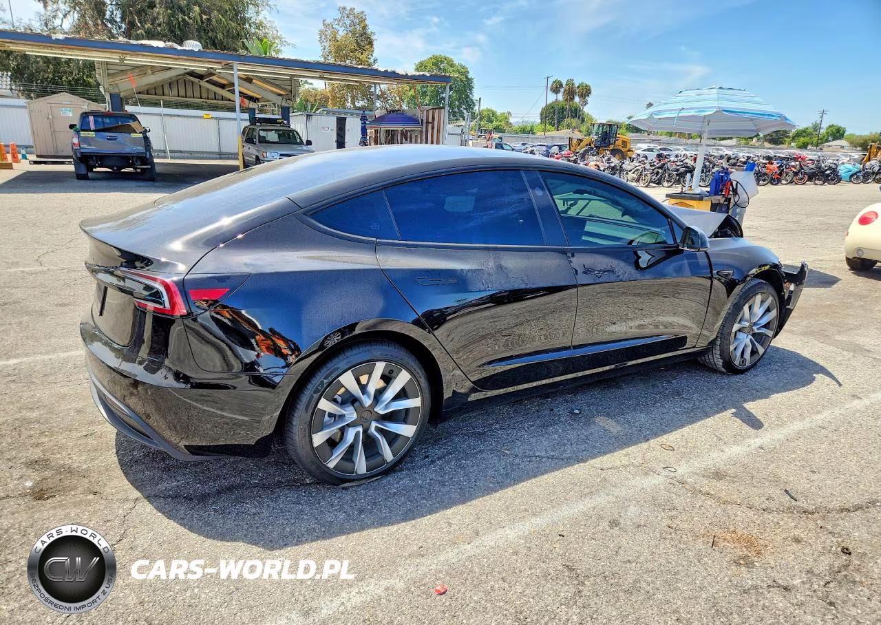 2025 Tesla Model 3 VIN:5YJ3E1EA5SF912214 - 3