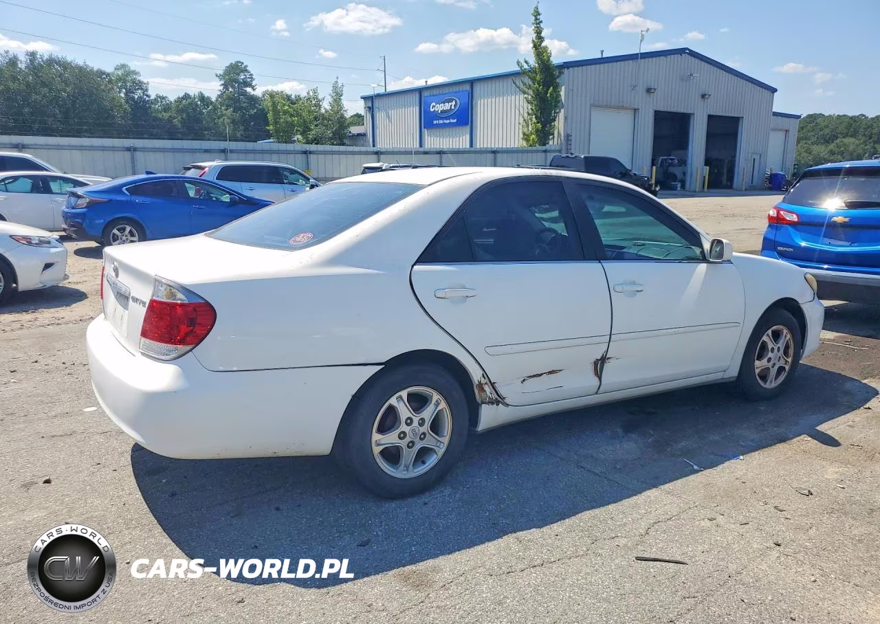 2005 Toyota Camry Le VIN:4T1BE32K85U383756 - 3