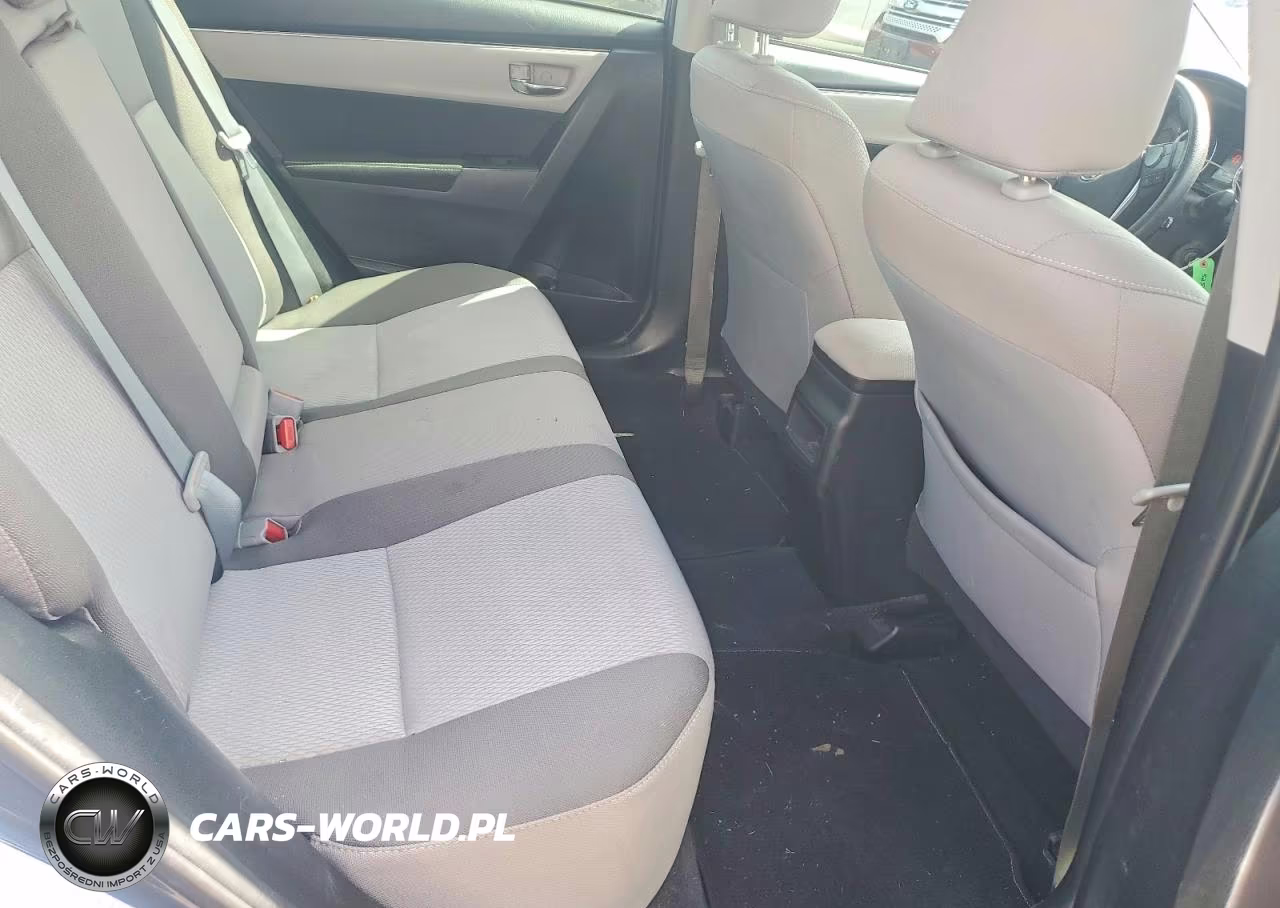 2018 Toyota Corolla Le VIN:5YFBURHE4JP745259 - 10