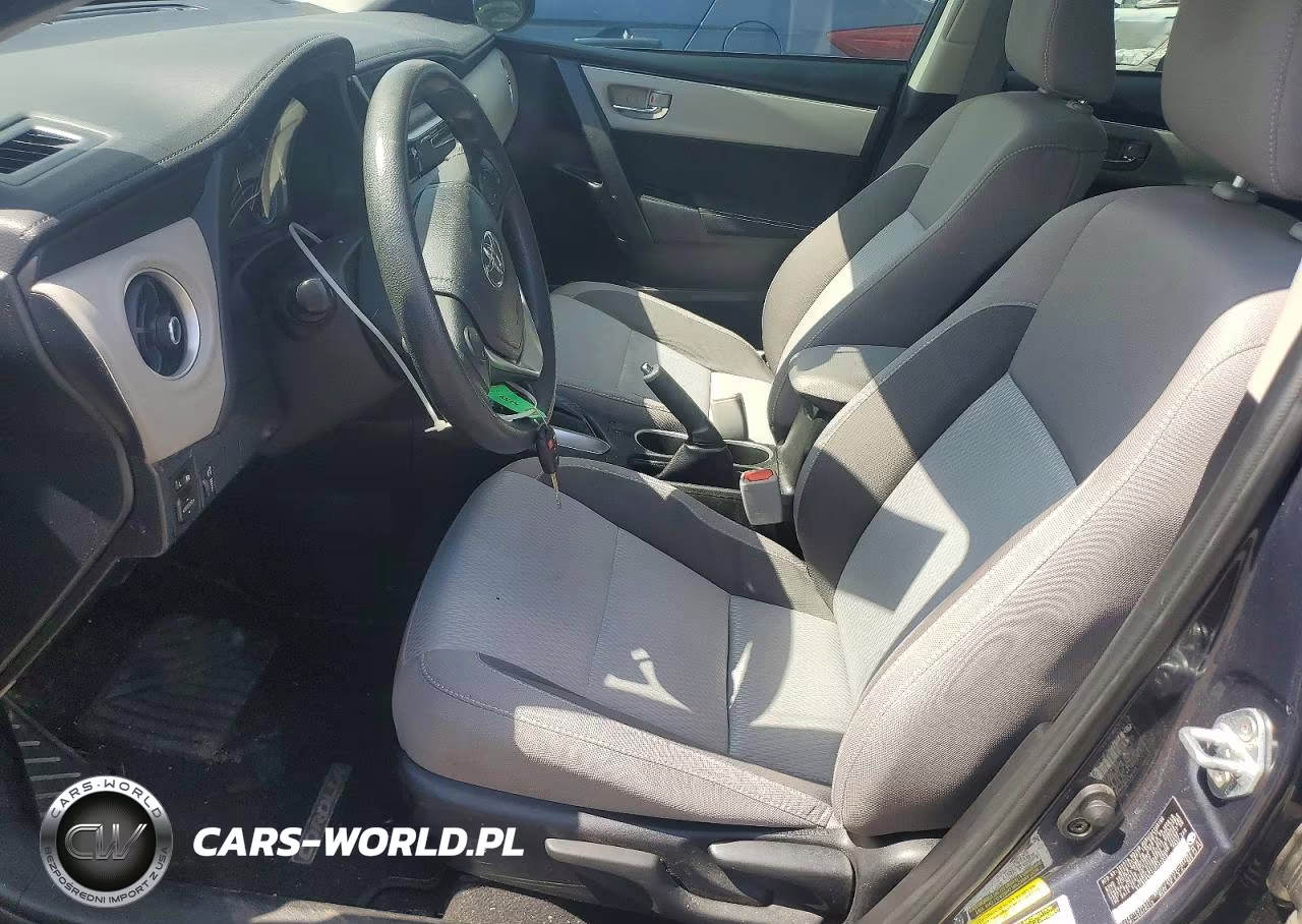 2018 Toyota Corolla Le VIN:5YFBURHE4JP745259 - 7
