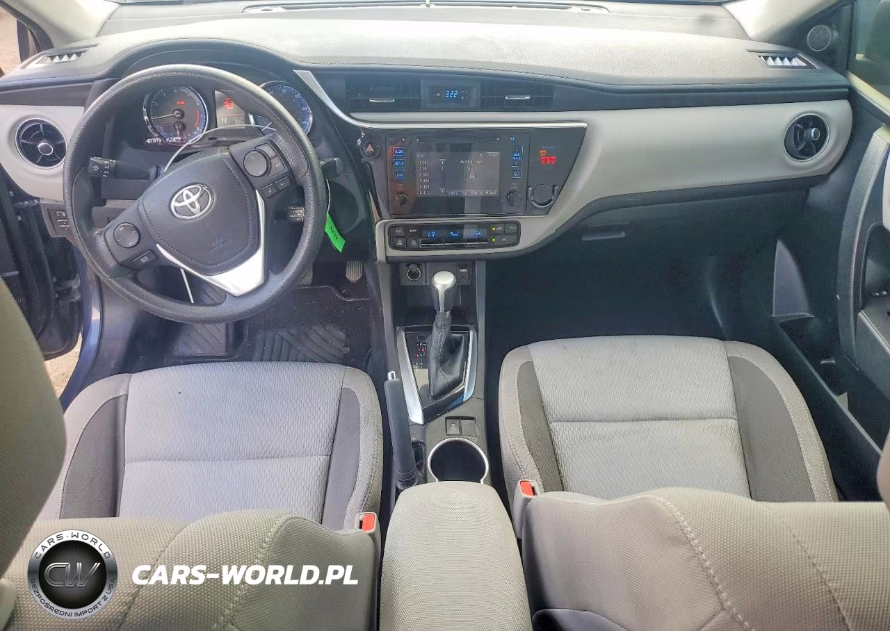 2018 Toyota Corolla Le VIN:5YFBURHE4JP745259 - 8
