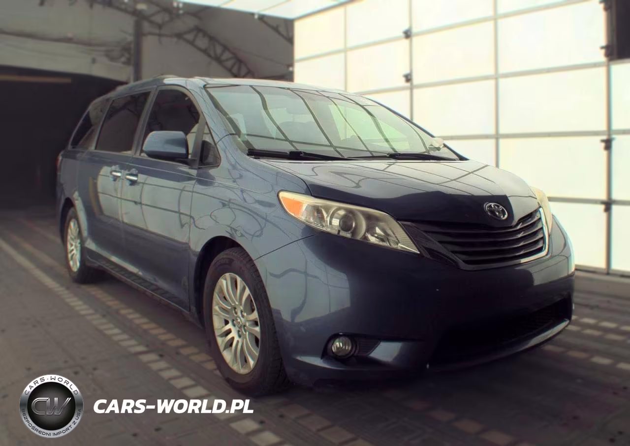 2016 Toyota Sienna Xle 8-Passenger