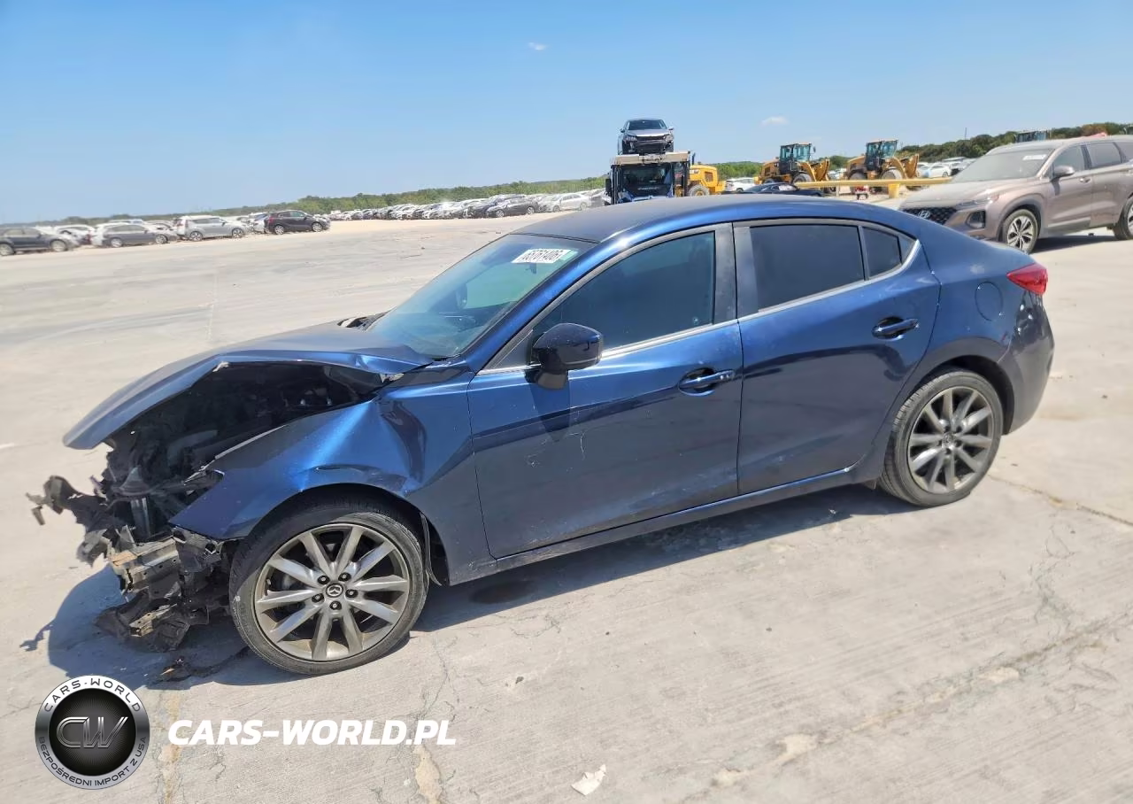 2018 Mazda 3 Touring VIN:3MZBN1V38JM191083 - 1