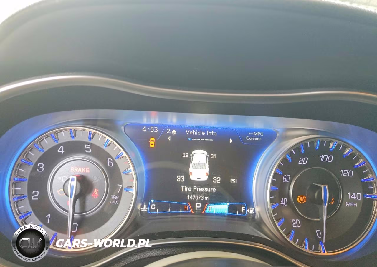 2017 Chrysler 300 Limited VIN:2C3CCAAG9HH538780 - 9