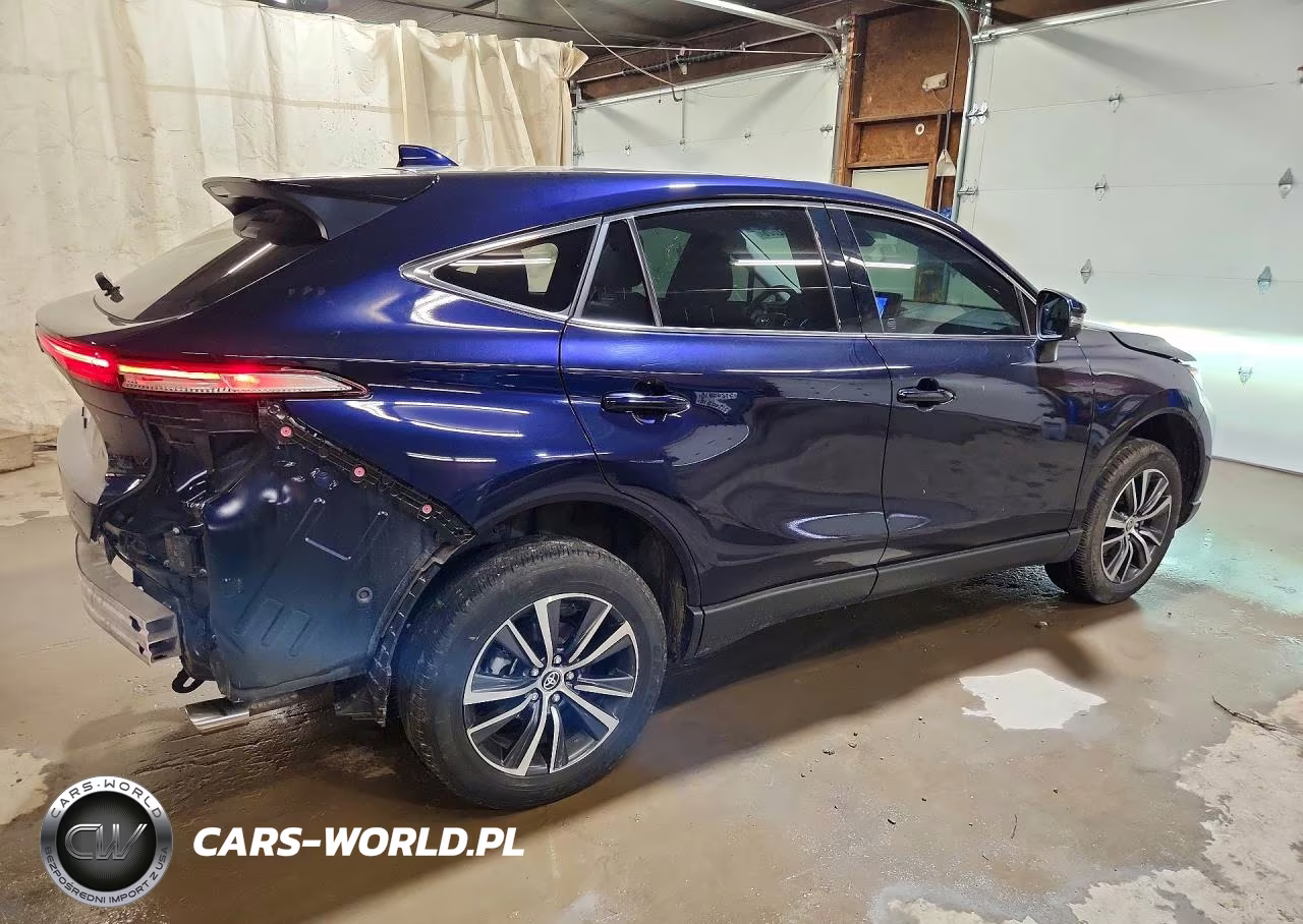 2023 Toyota Venza Le VIN:JTEAAAAH6PJ146401 - 3