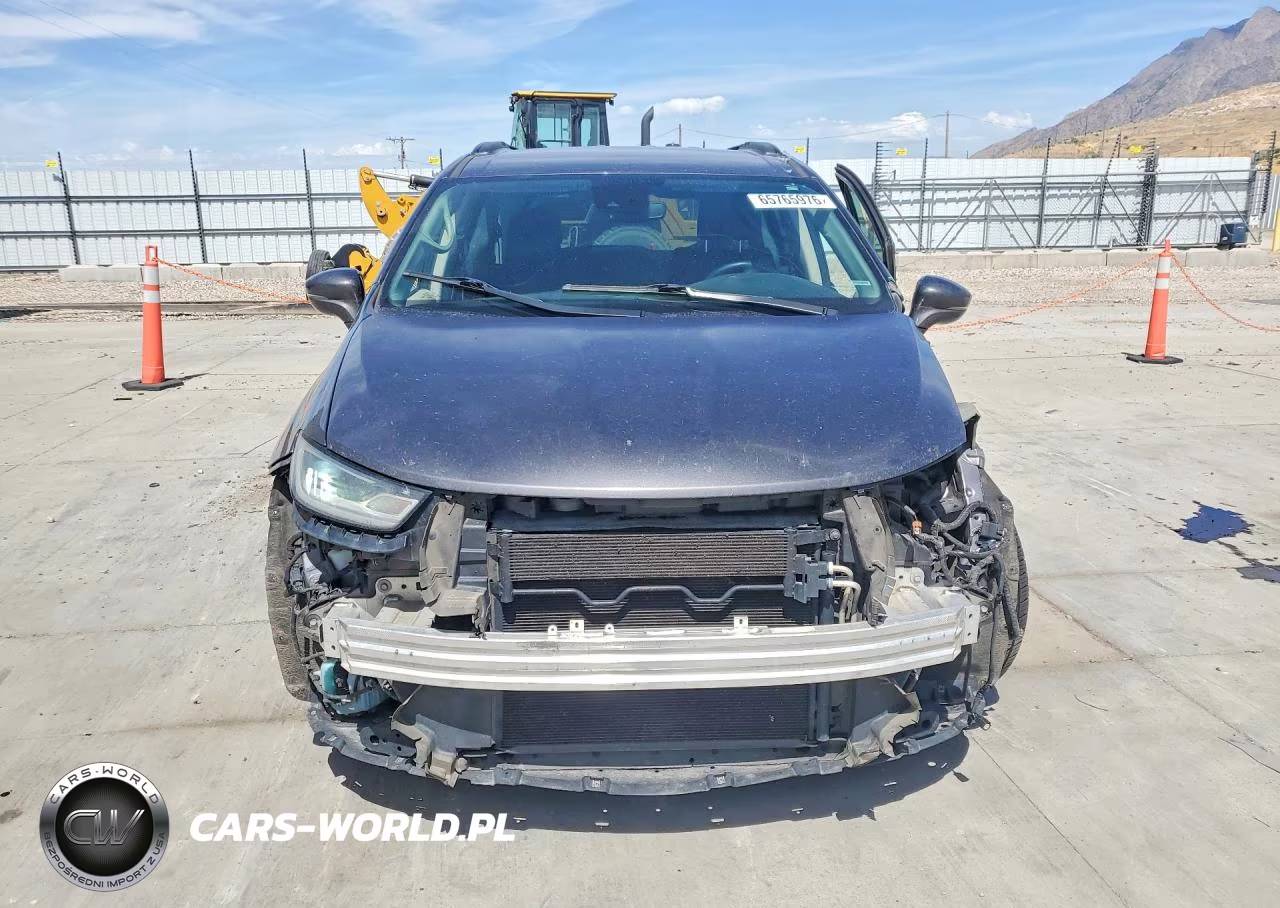 2022 Chrysler Pacifica Touring L VIN:2C4RC1BGXNR181880 - 5