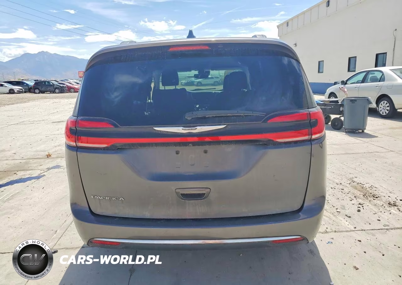 2022 Chrysler Pacifica Touring L VIN:2C4RC1BGXNR181880 - 6