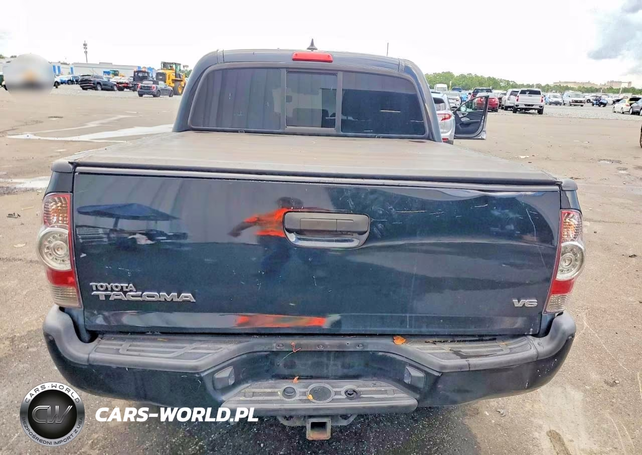 2015 Toyota Tacoma V6 VIN:3TMLU4EN9FM206811 - 6