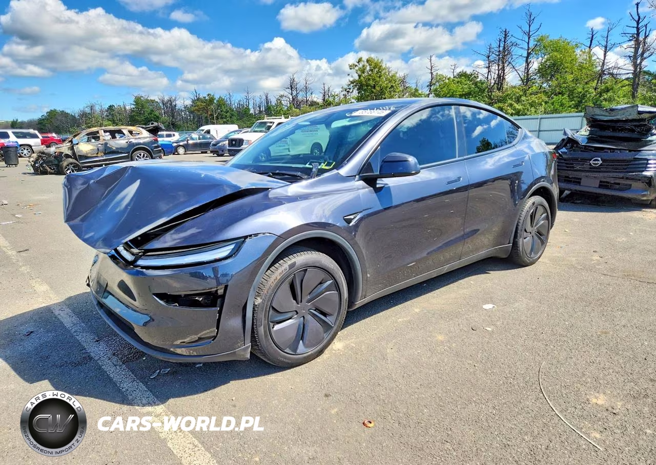 2026 Tesla Model Y – zdjęcie 1 z 12