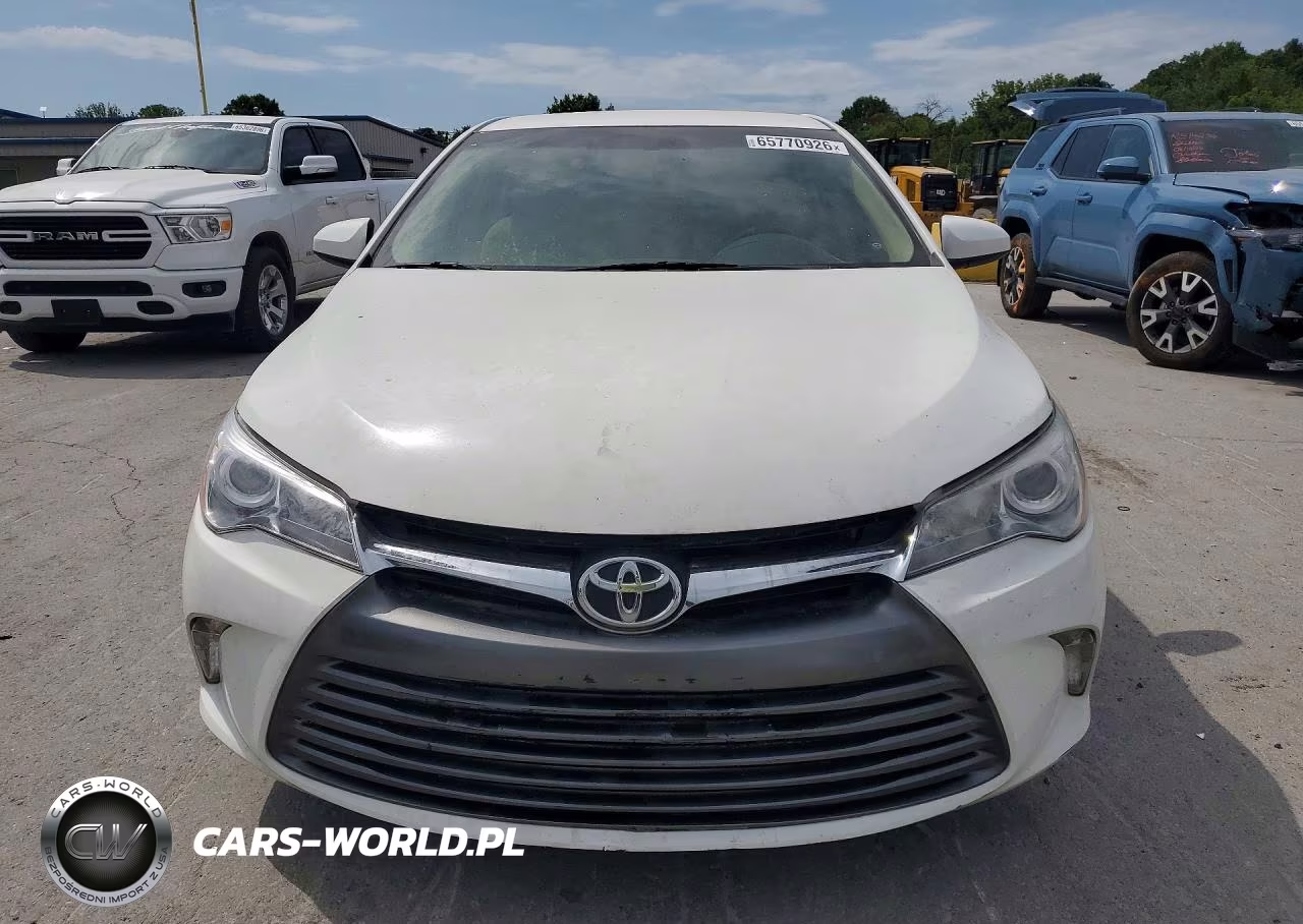 2015 Toyota Camry Le VIN:4T1BF1FK8FU886927 - 5