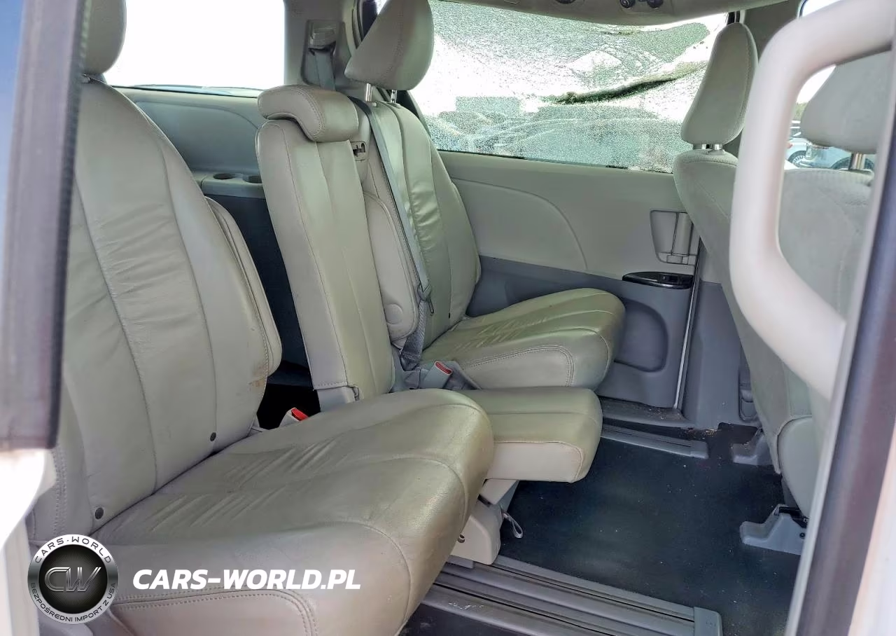 2014 Toyota Sienna VIN:5TDZK3DCXES490474 - 11