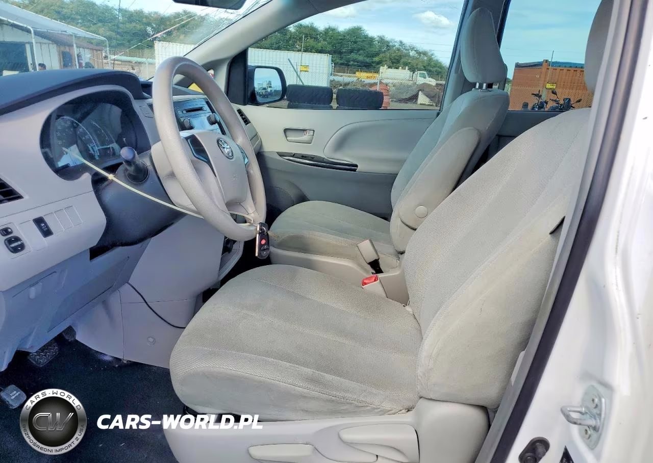 2014 Toyota Sienna VIN:5TDZK3DCXES490474 - 7