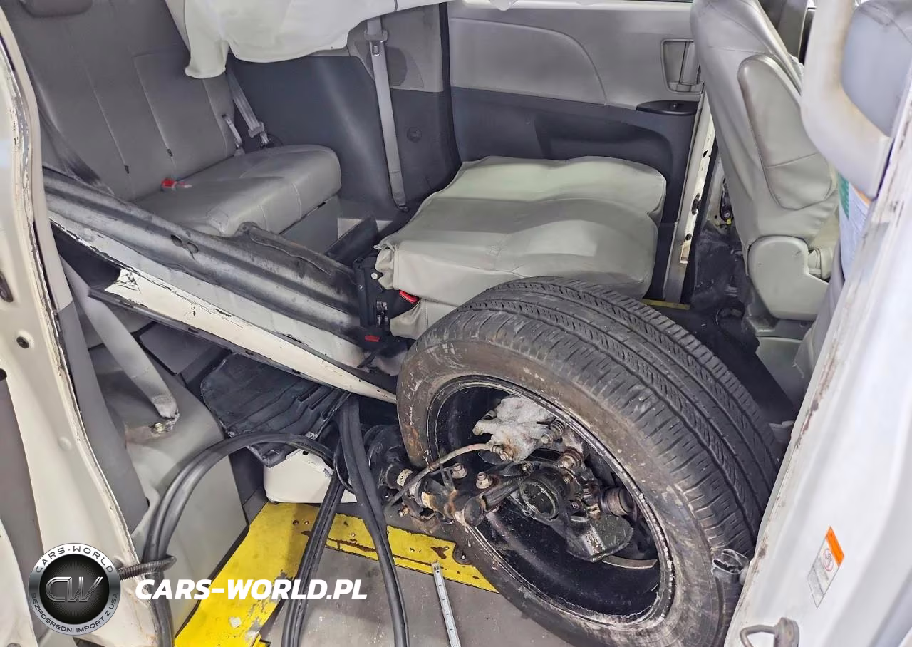 2020 Toyota Sienna VIN:5TDZZ3DC3LS036785 - 13