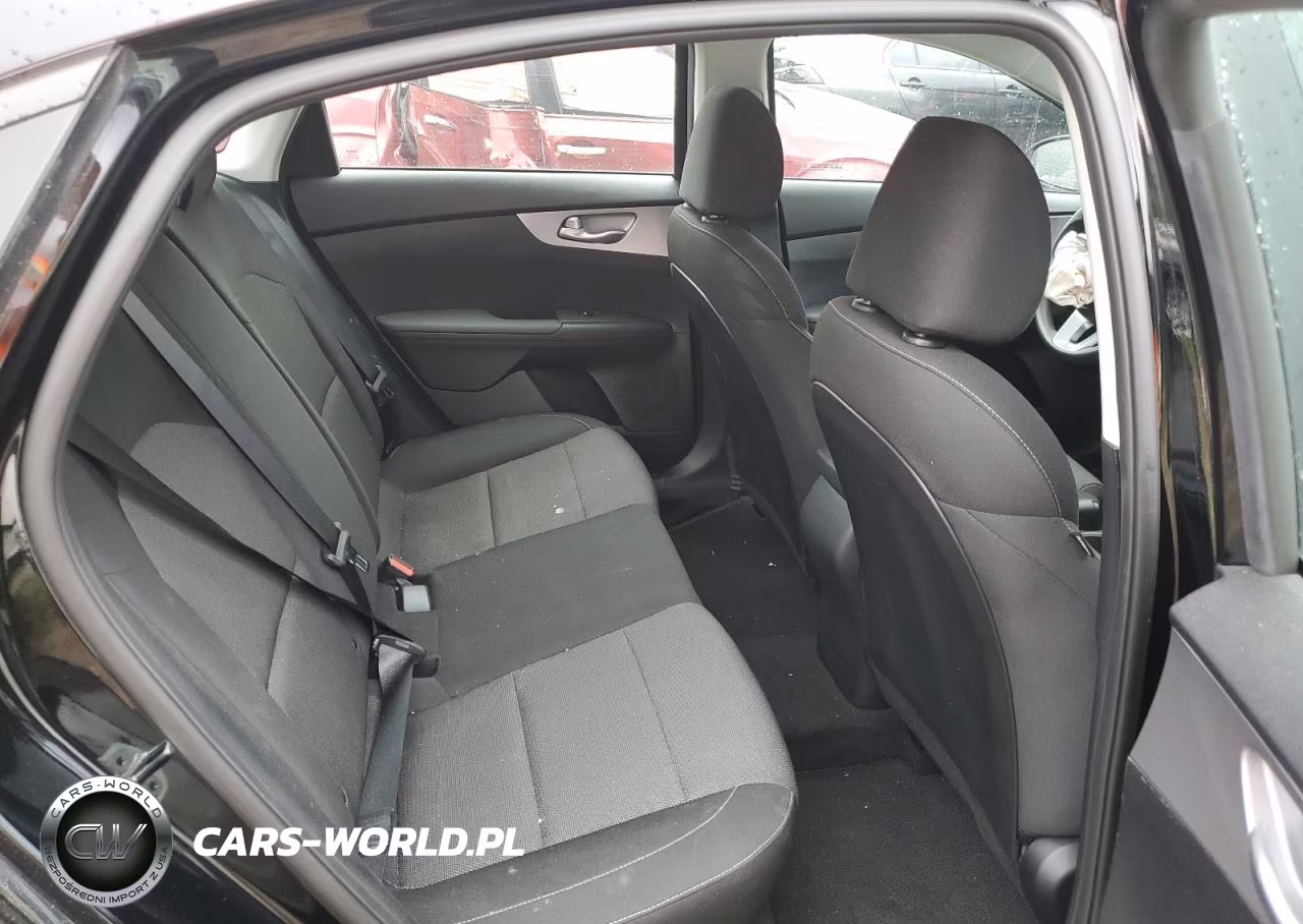 2022 Kia Forte VIN:3KPF24AD6NE503639 - 10