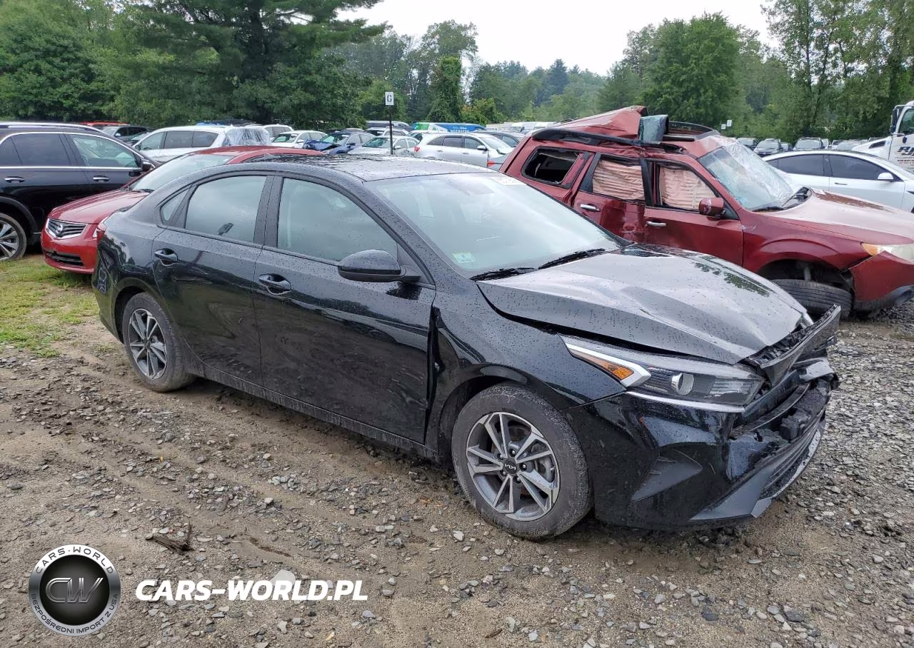 2022 Kia Forte VIN:3KPF24AD6NE503639 - 4