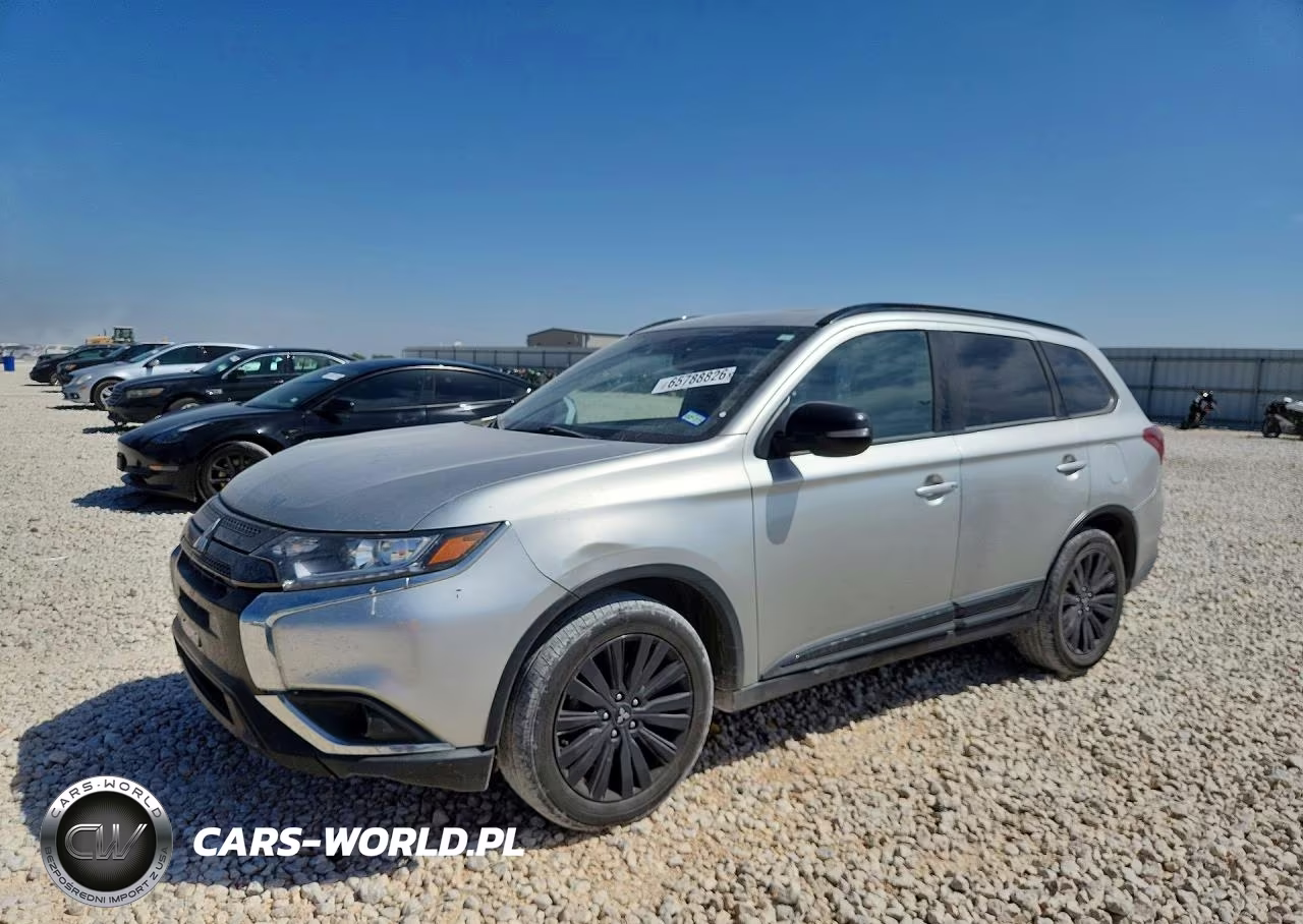 2020 Mitsubishi Outlander Se
