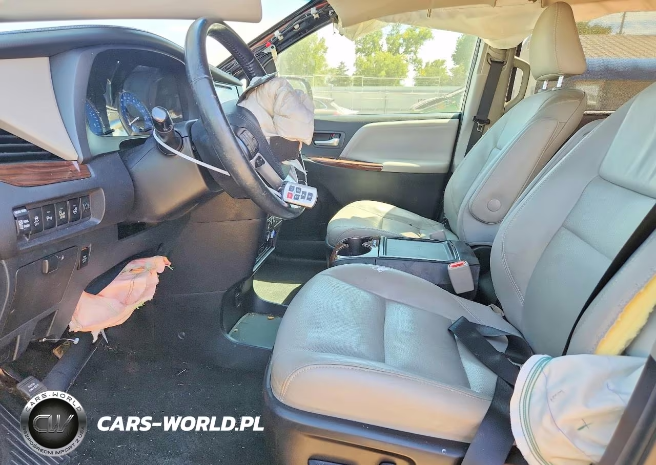 2017 Toyota Sienna Base VIN:5TDYZ3DC6HS862422 - 7