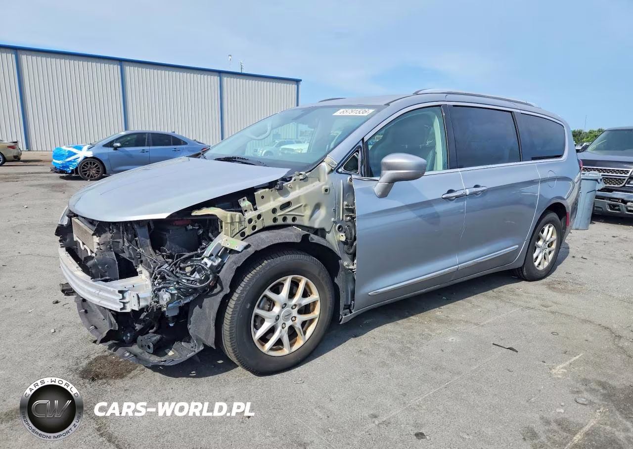 2020 Chrysler Pacifica Touring L