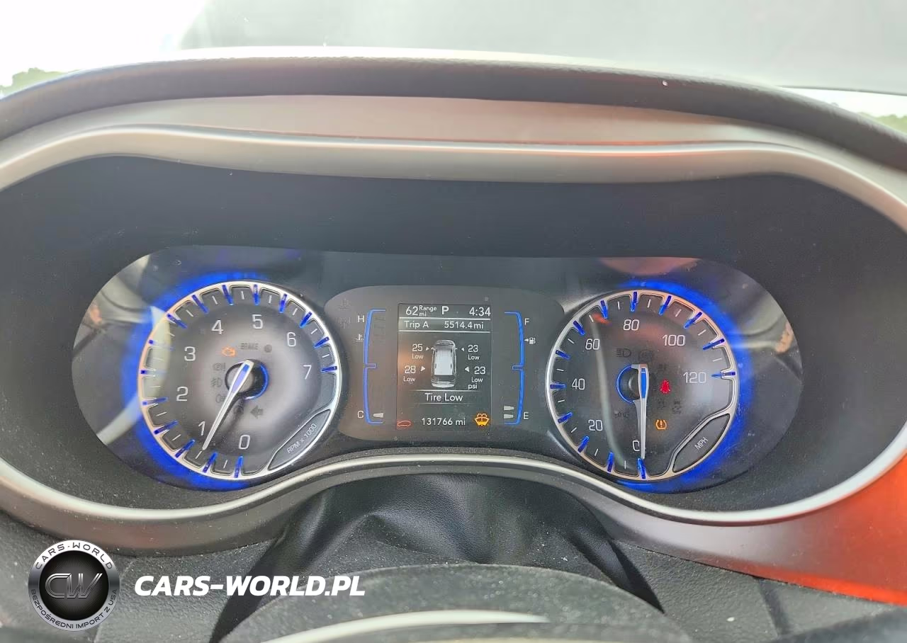 2020 Chrysler Pacifica Touring L VIN:2C4RC1BGXLR283550 - 9