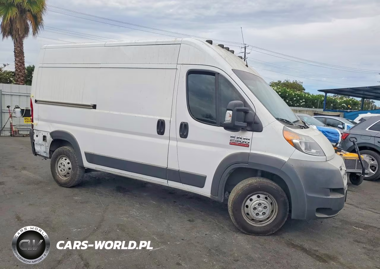 2015 Ram Promaster 2500 High Roof VIN:3C6TRVCG5FE518928 - 4