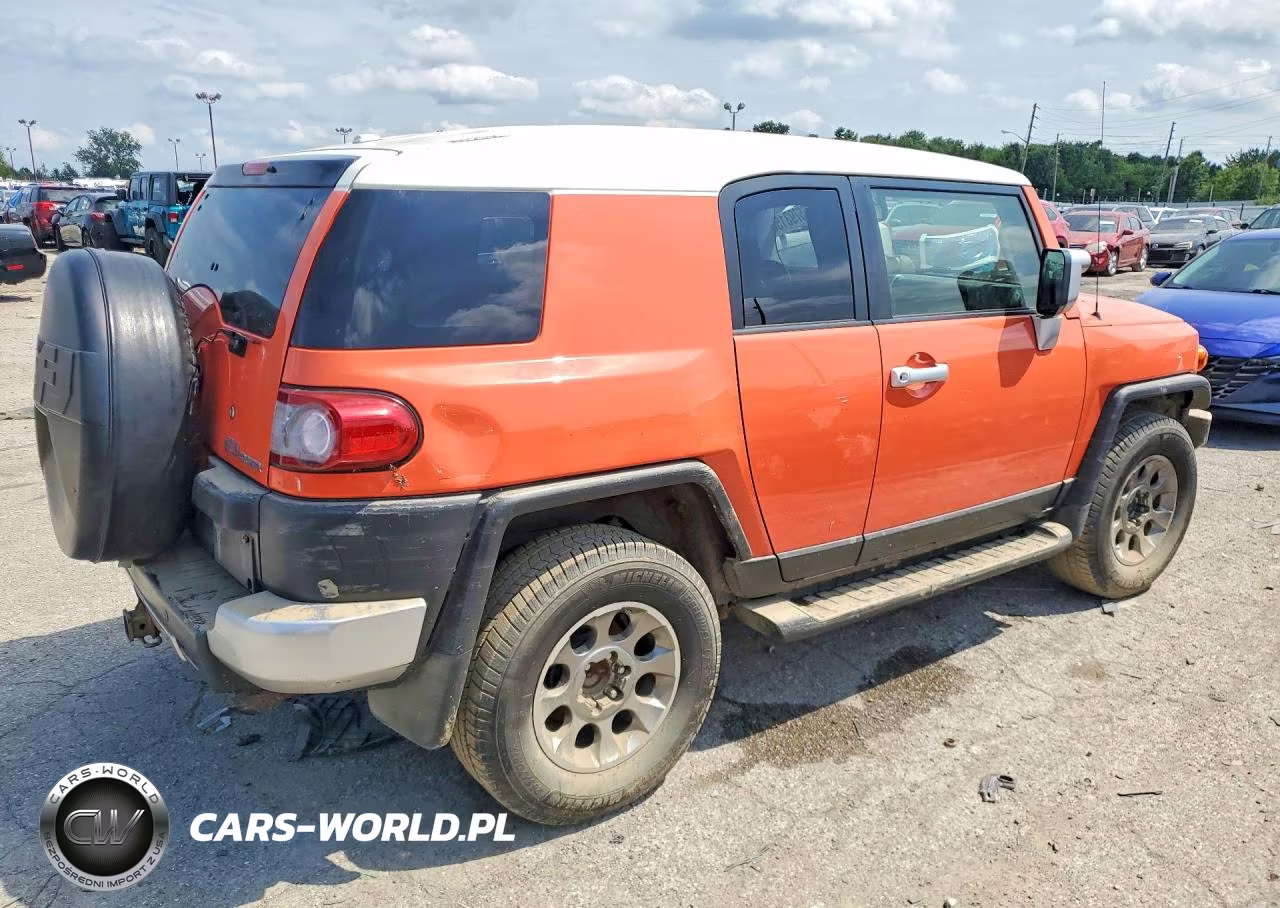 2013 Toyota Fj Cruiser Base VIN:JTEBU4BF5DK168261 - 3