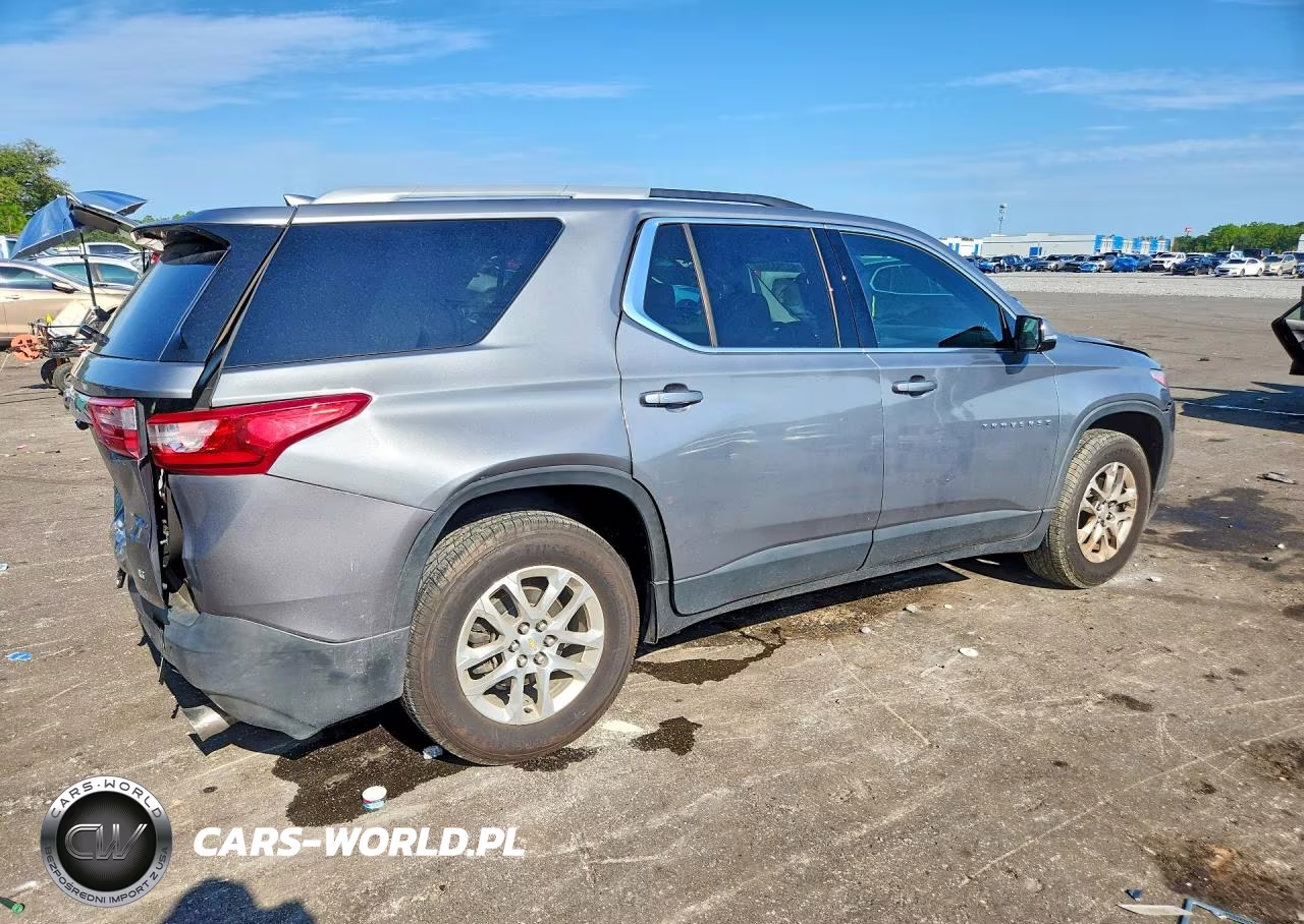 2018 Chevrolet Traverse Lt VIN:1GNERGKW4JJ205880 - 3