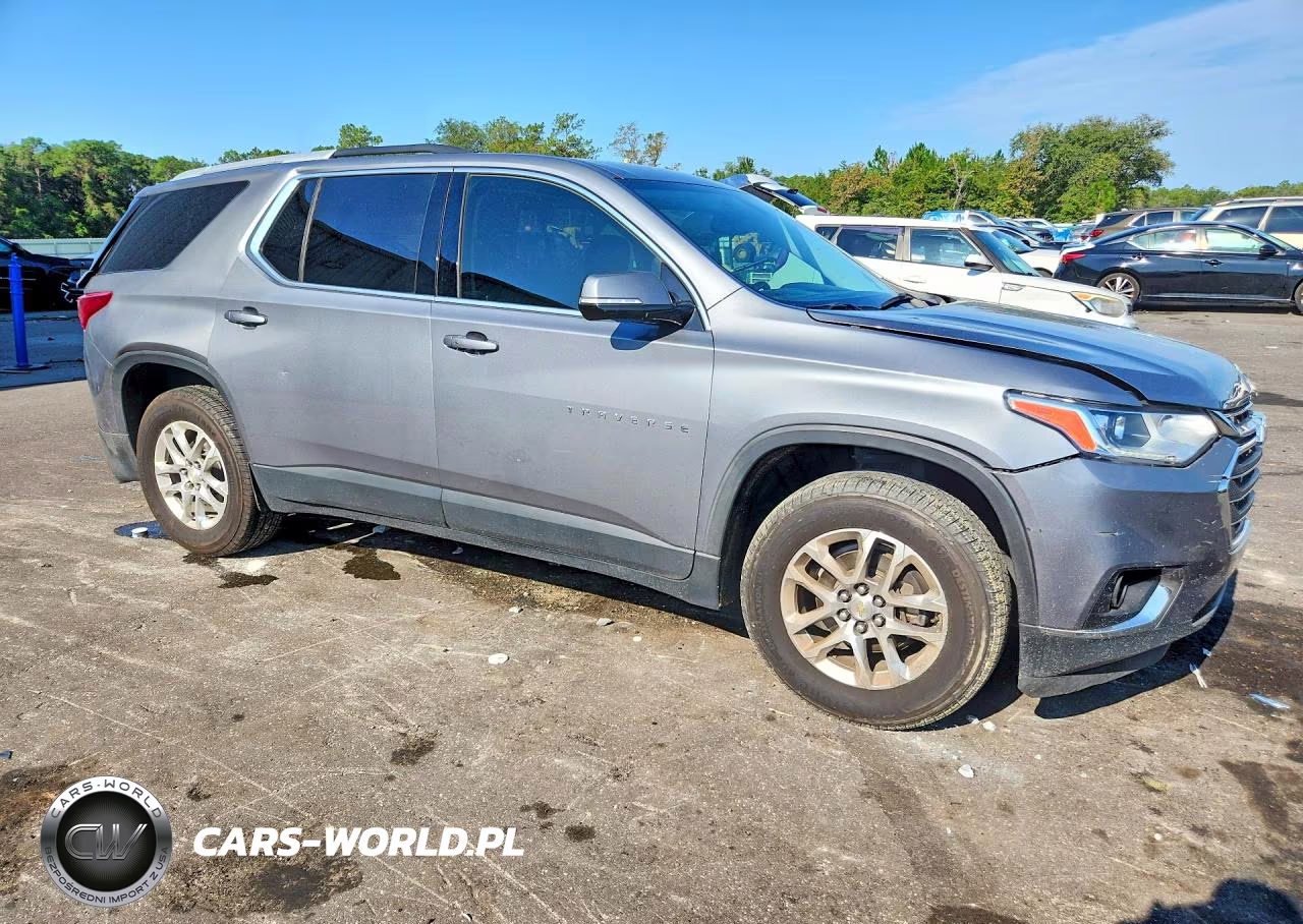 2018 Chevrolet Traverse Lt VIN:1GNERGKW4JJ205880 - 4