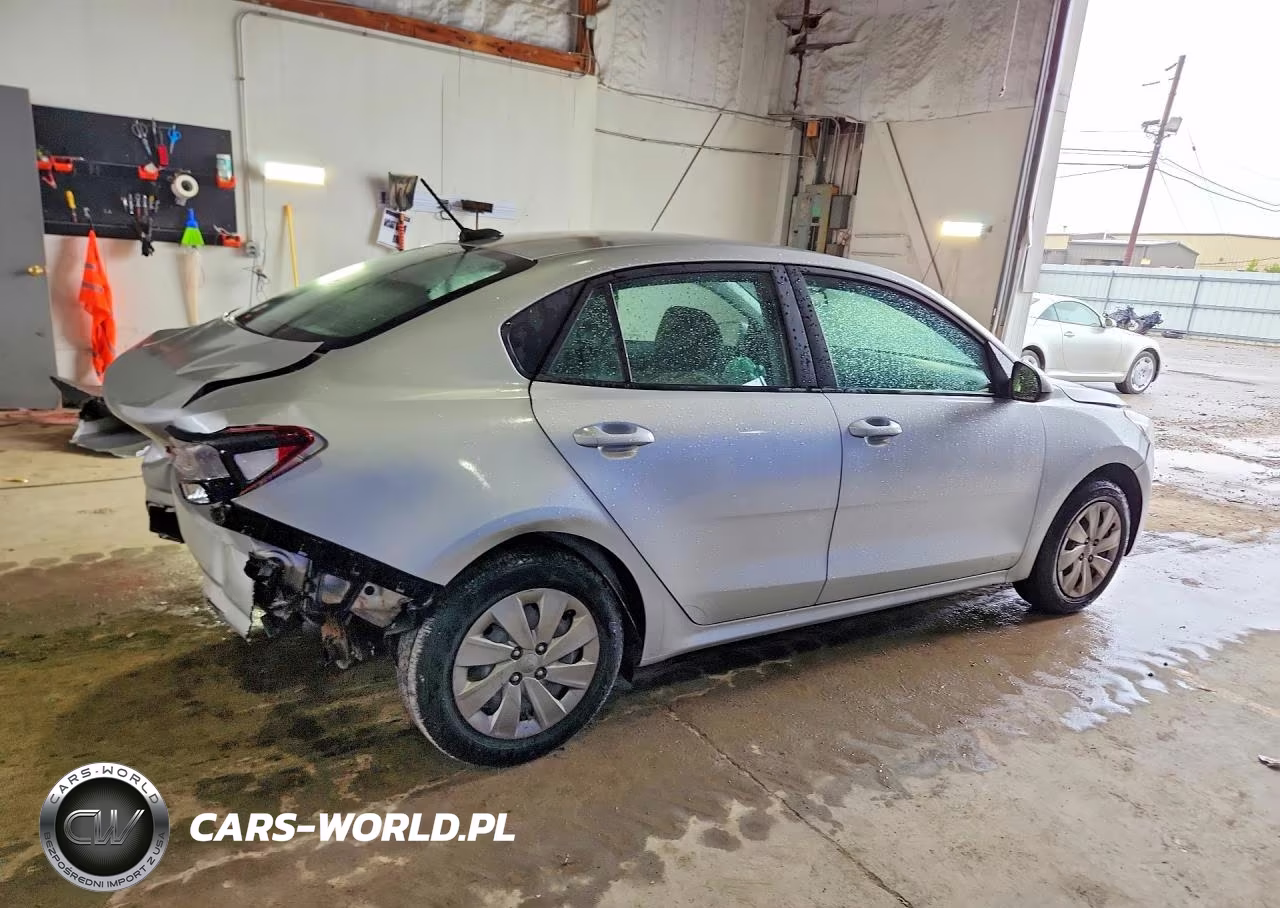 2018 Kia Rio S VIN:3KPA24AB0JE068247 - 3