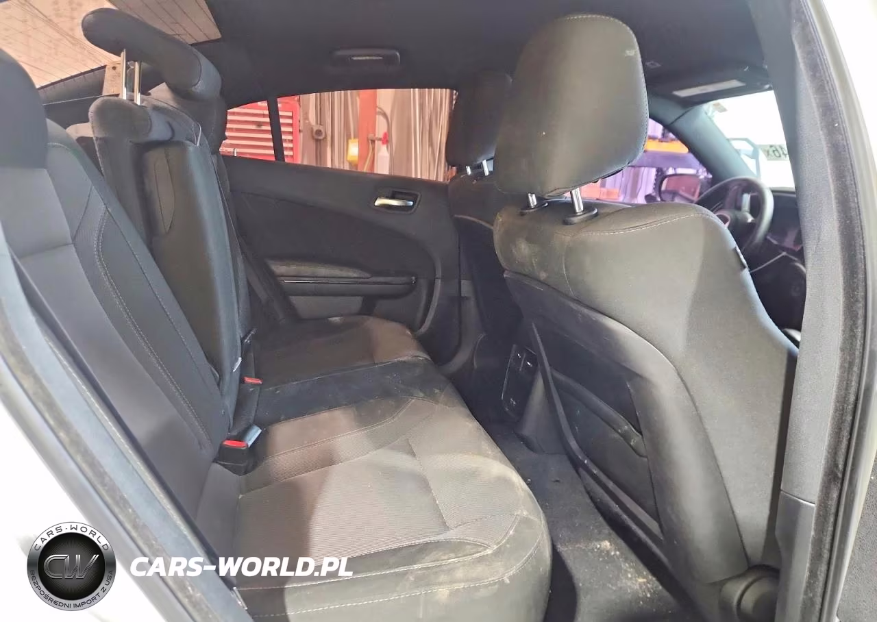 2019 Dodge Charger Sxt VIN:2C3CDXBG0KH572712 - 10