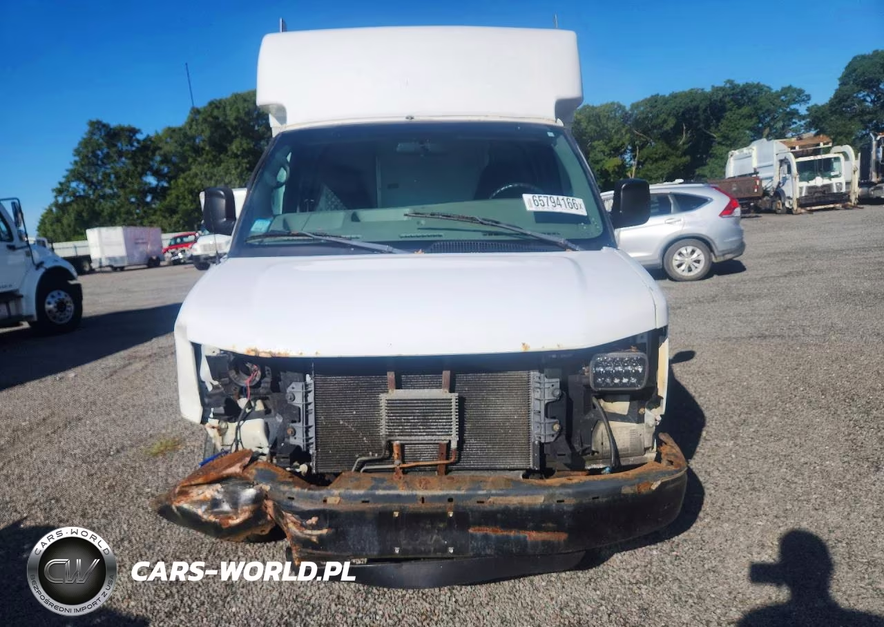 2008 Chevrolet Express G3500 VIN:1GBHG31K181120514 - 5
