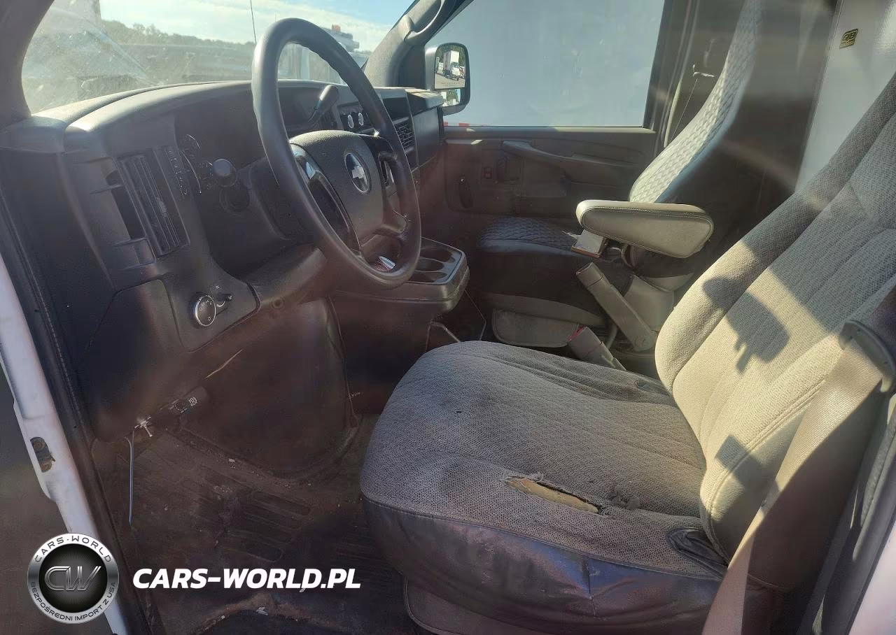 2008 Chevrolet Express G3500 VIN:1GBHG31K181120514 - 7