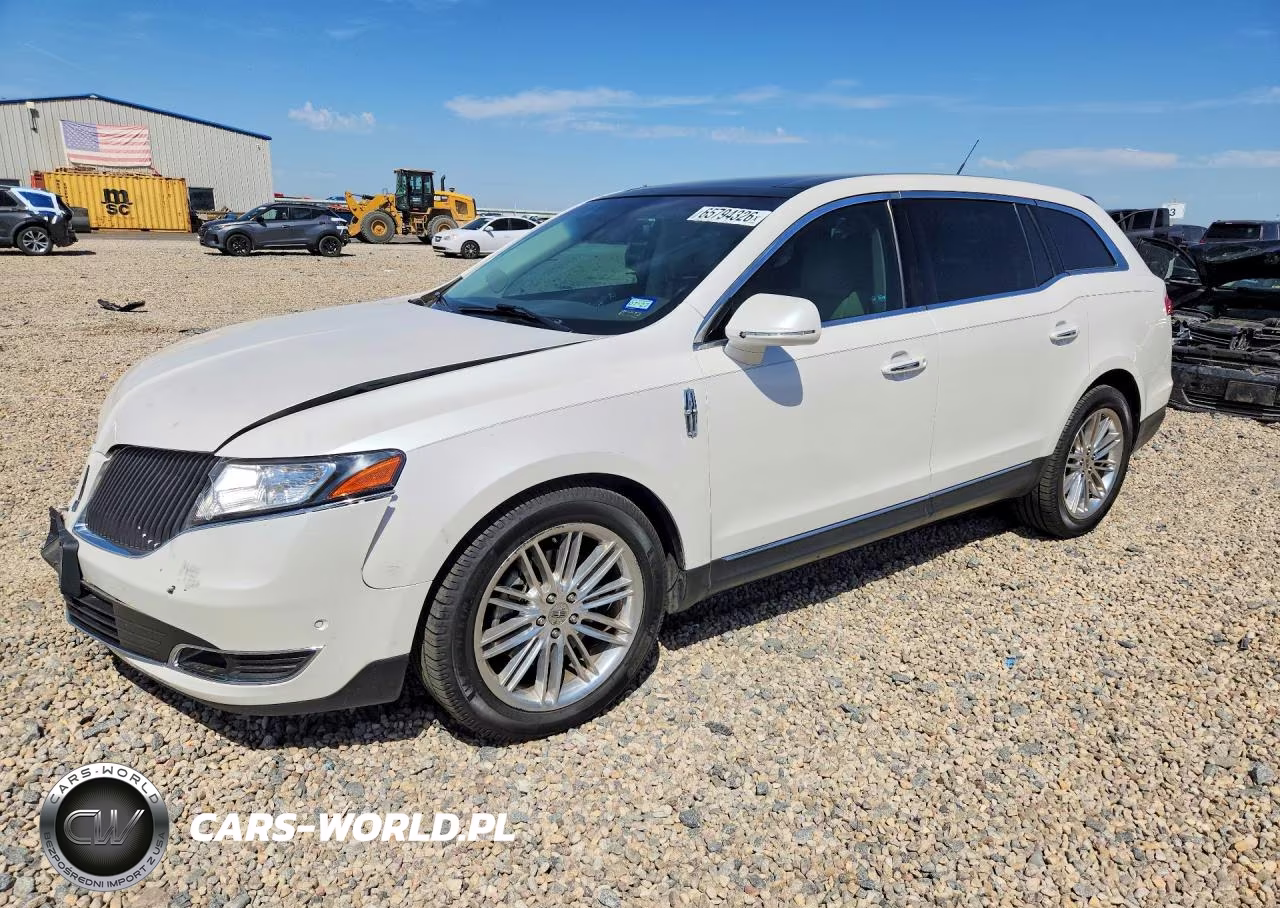 2014 Lincoln Mkt – zdjęcie 1 z 13